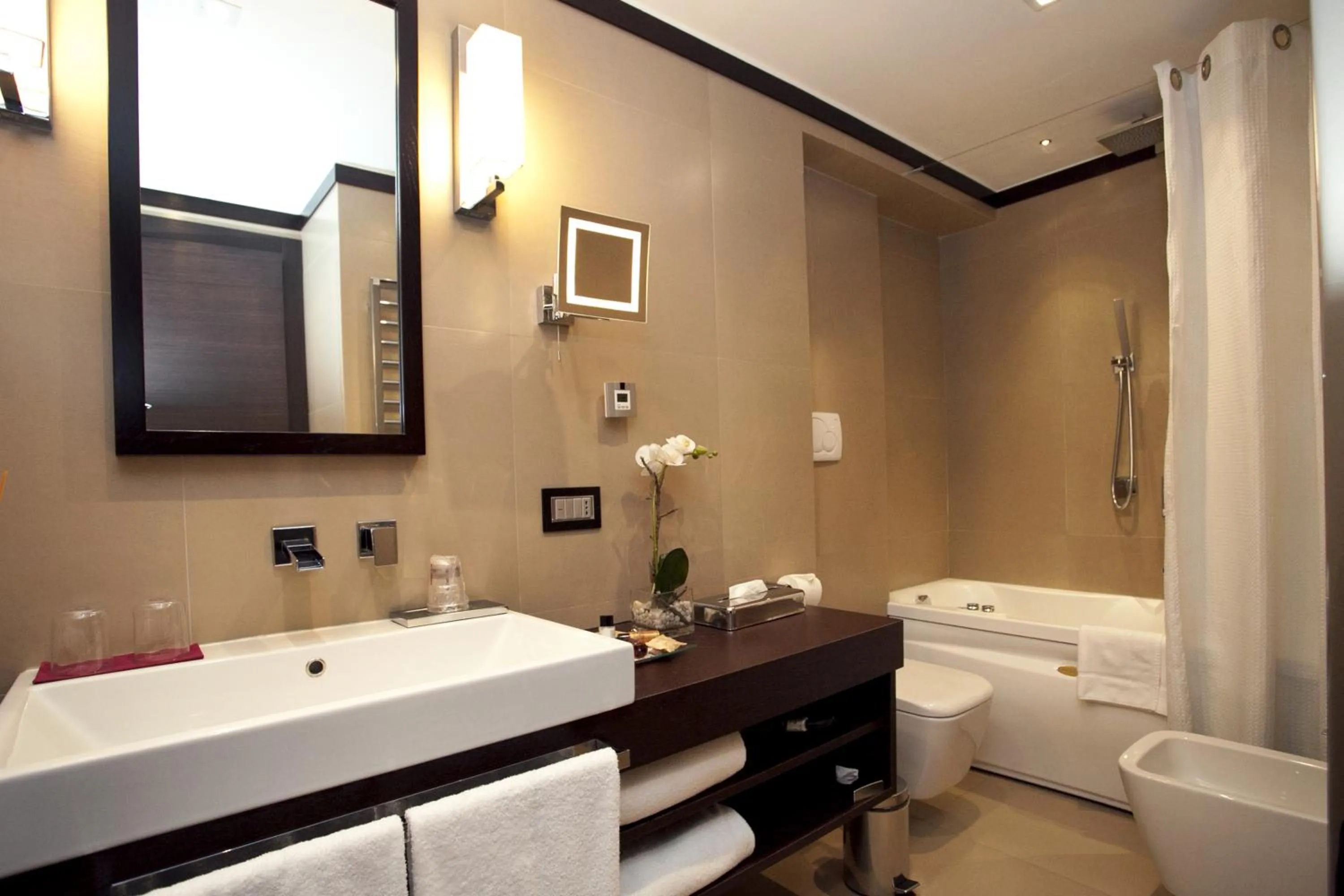 Bathroom in Les Fleurs Luxury House