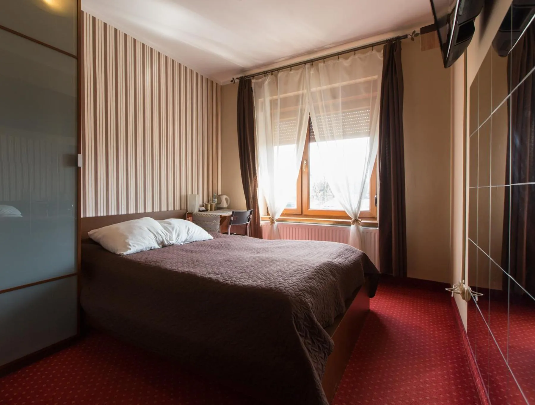 Deluxe Double Room in Villa Ventana Poznań City Free Parking Śniadanie w Cenie