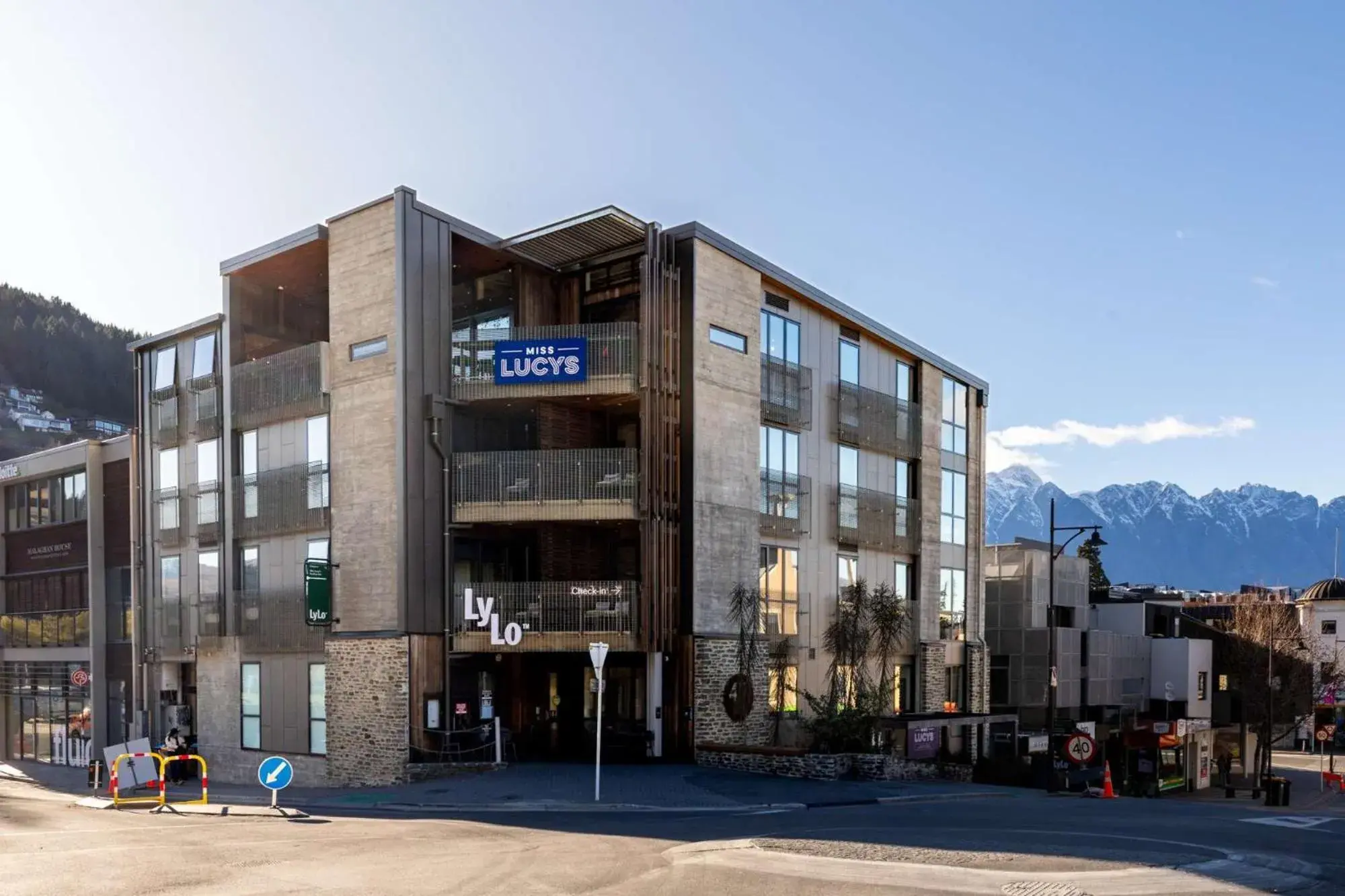 Property building in LyLo Queenstown Property building in LyLo Queenstown