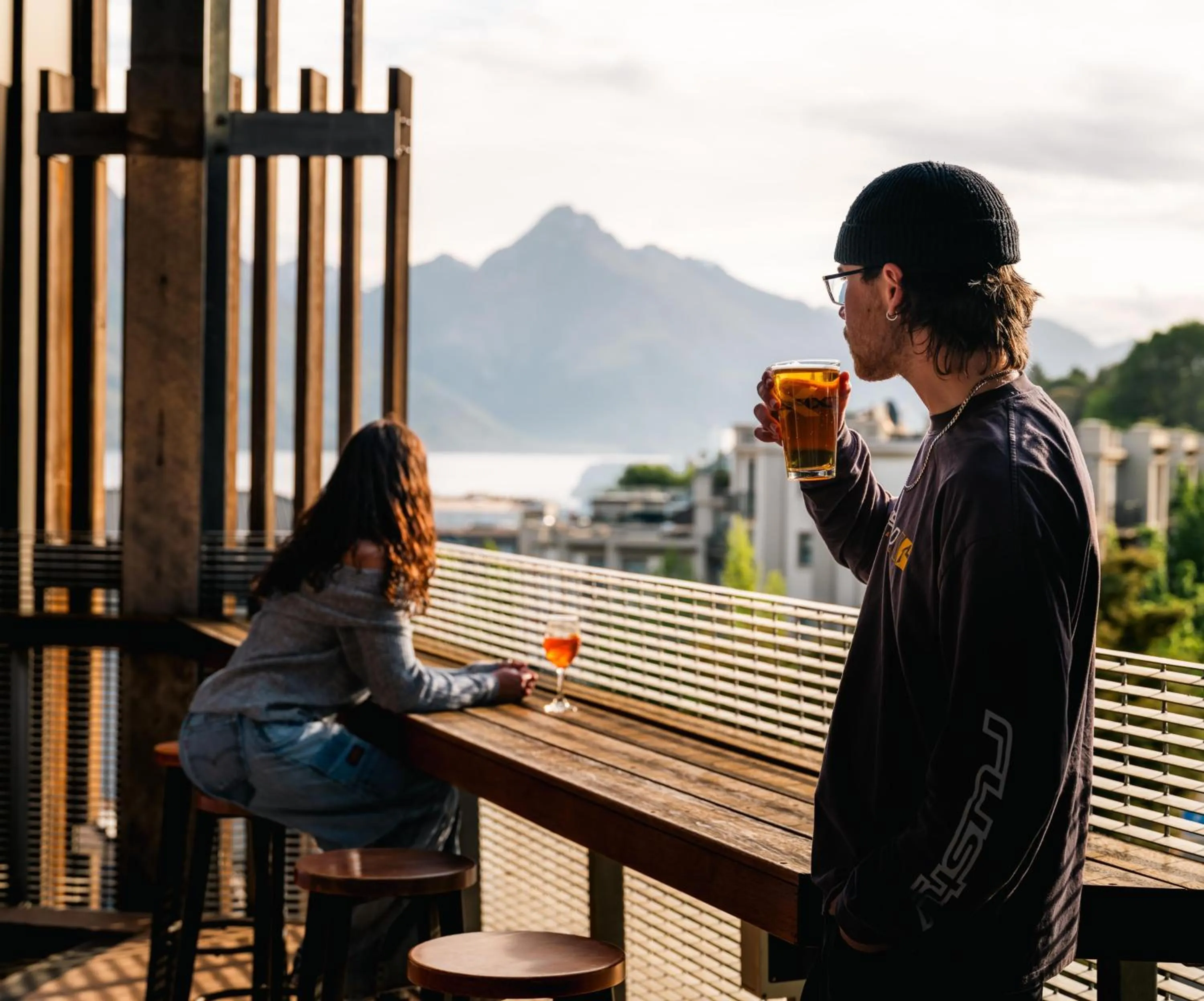 Lounge or bar in LyLo Queenstown