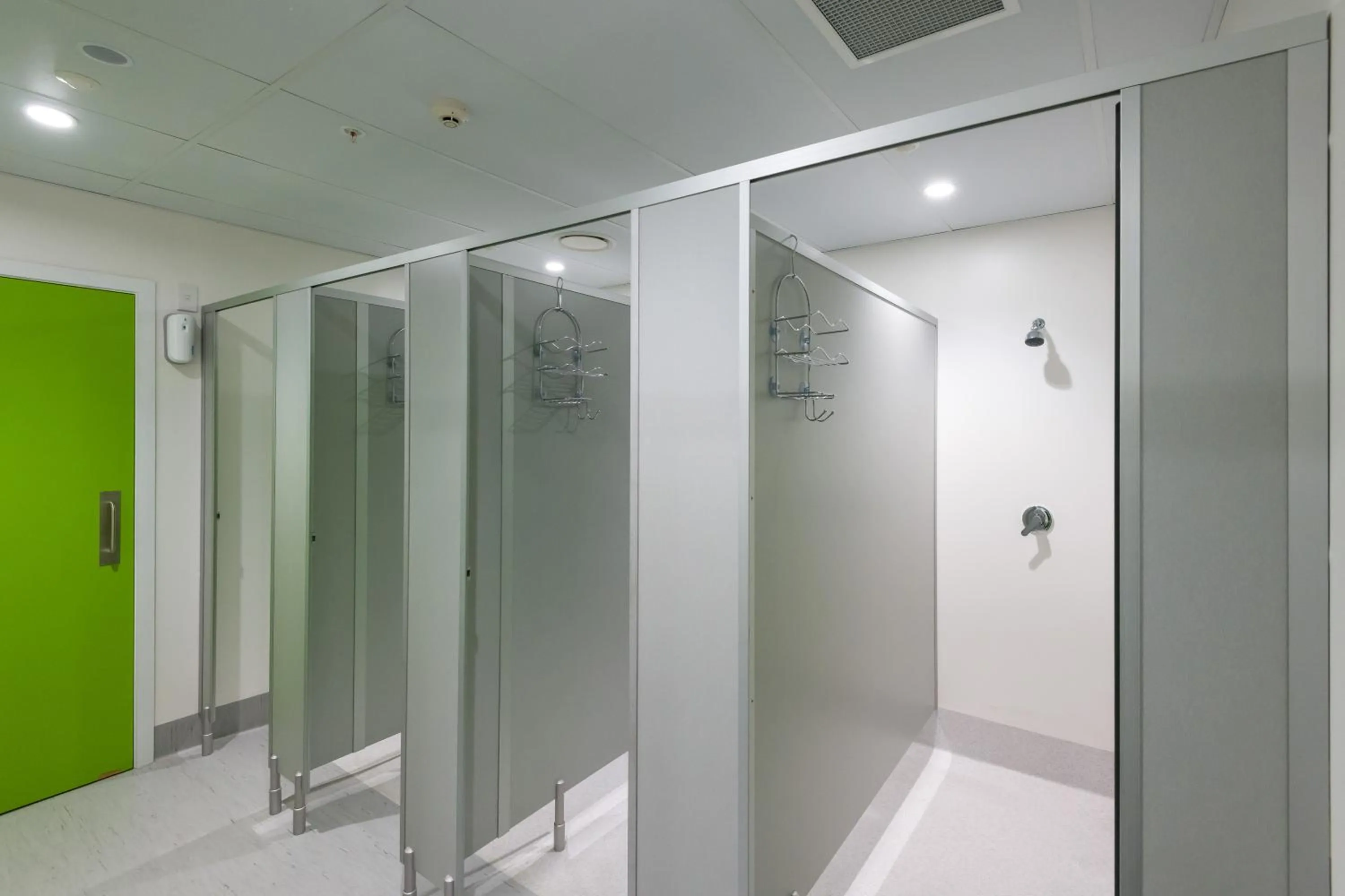 Shower in LyLo Queenstown