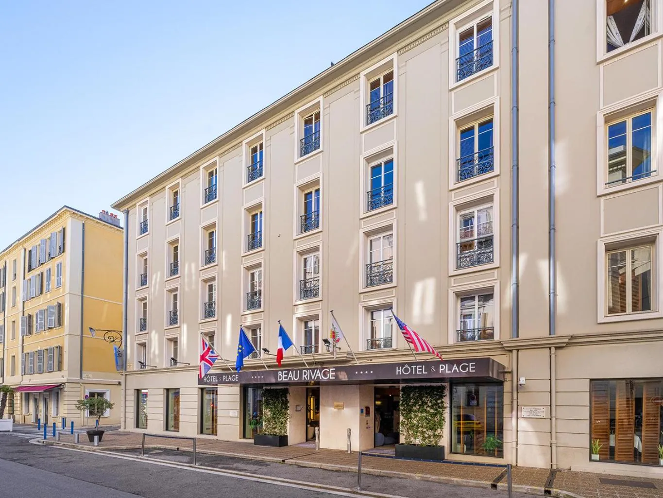 Property building in Hotel Beau Rivage