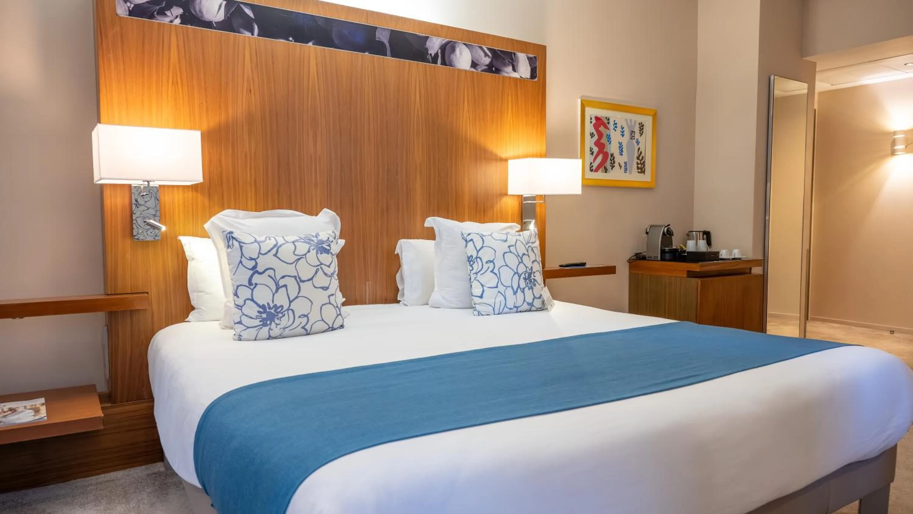 Photo of the whole room, Bed in Hotel Beau Rivage