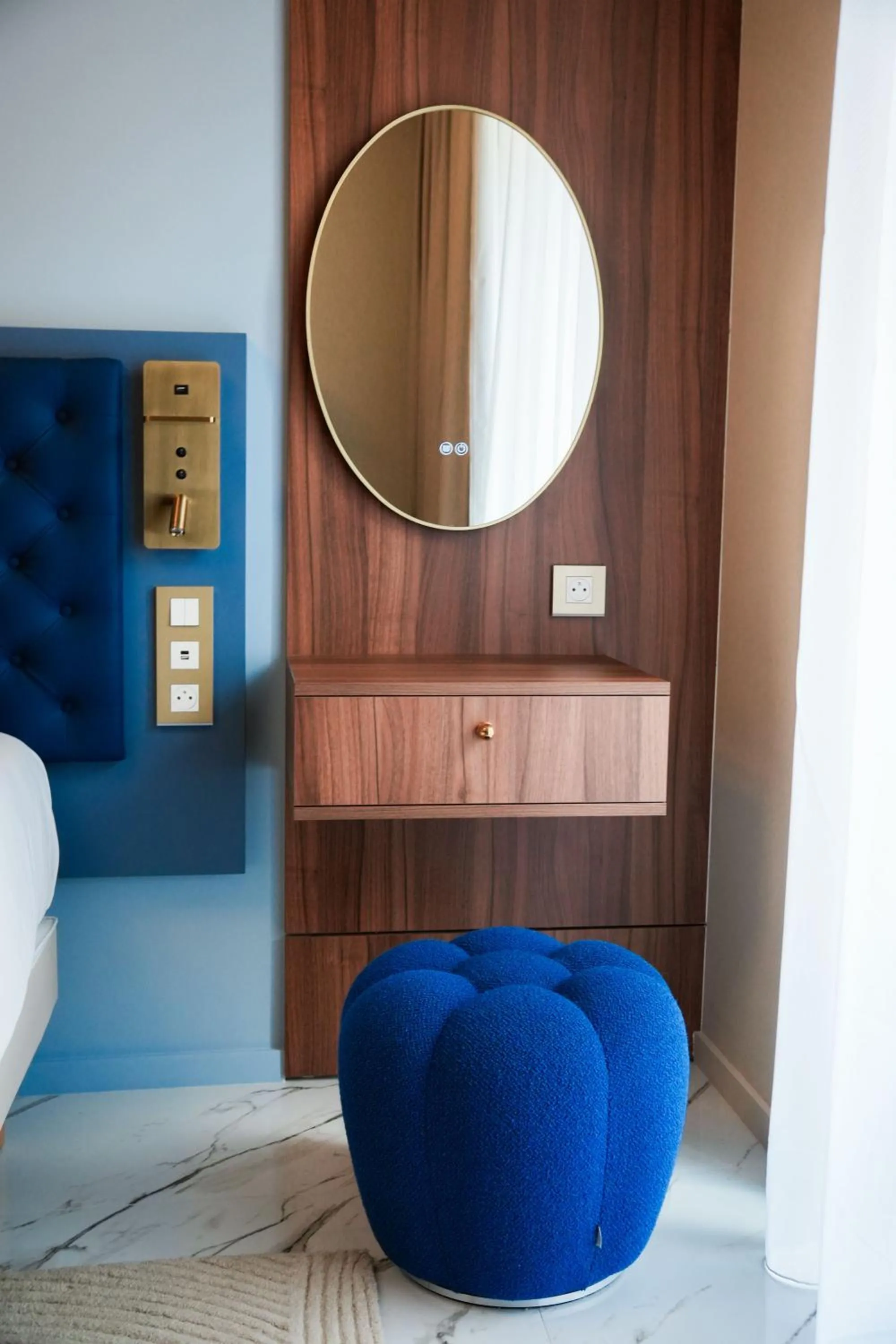 Decorative detail in Hotel Beau Rivage