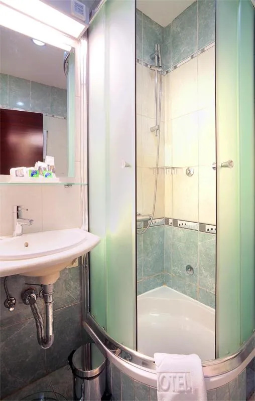 Bathroom in Hotel Turist