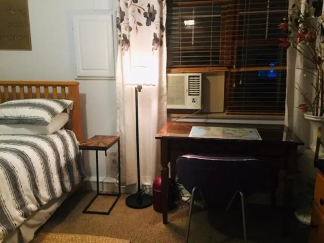 Bed in Ocean Breeze Executive Bed and Breakfast