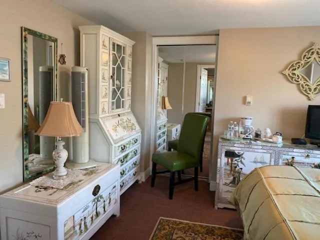 Bed in Ocean Breeze Executive Bed and Breakfast