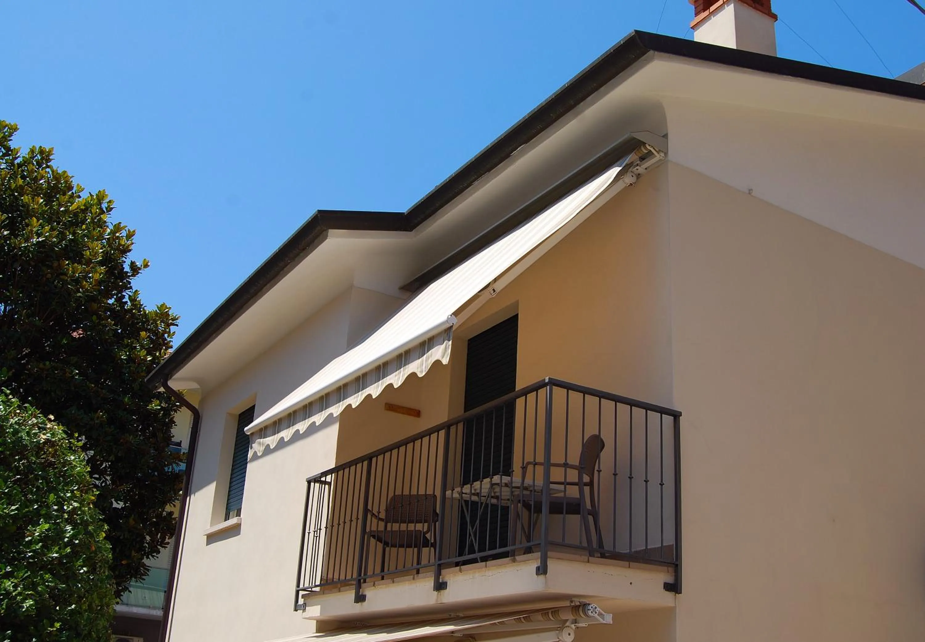 Facade/entrance in Hotel Taormina
