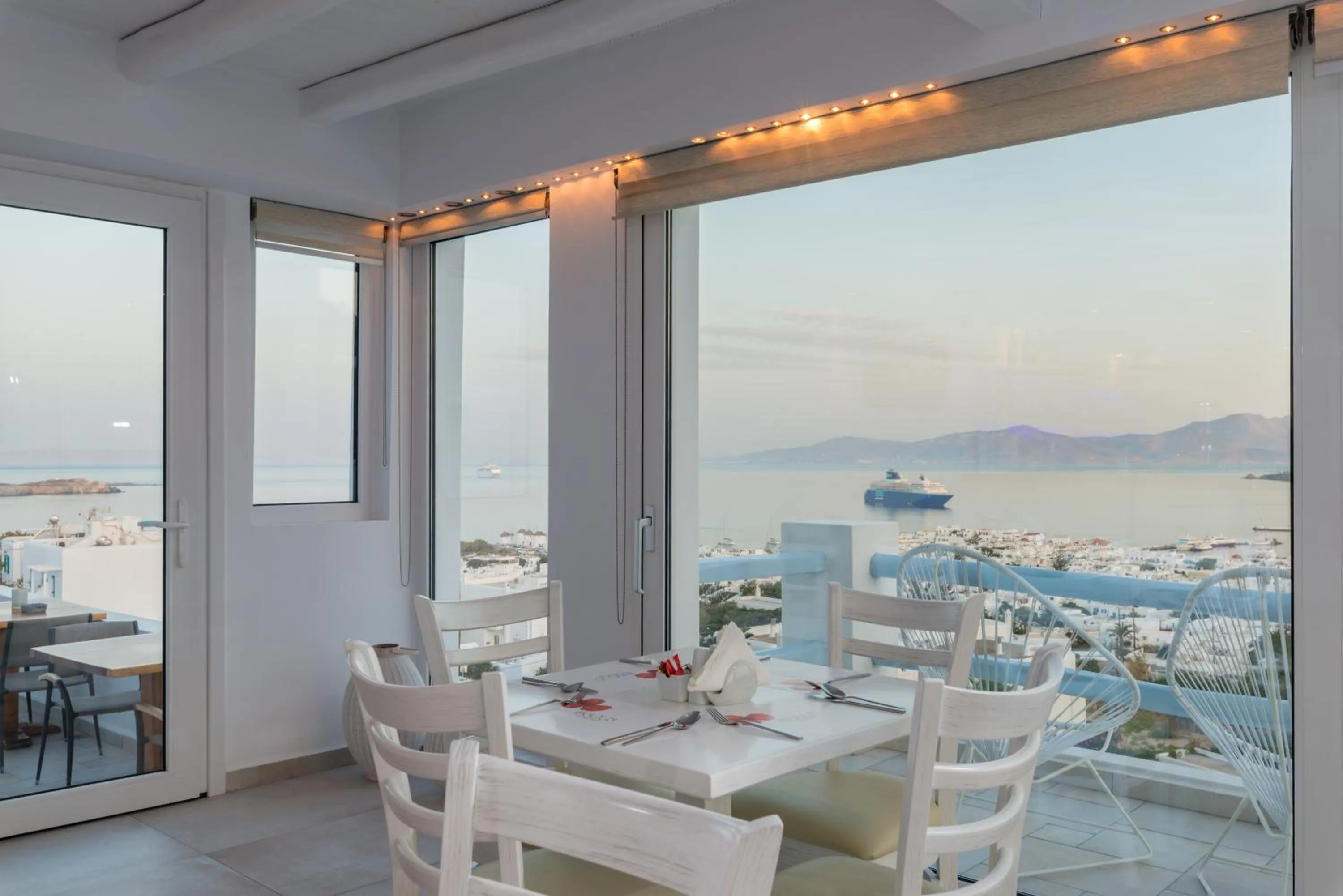 Restaurant/places to eat in Ibiscus Boutique