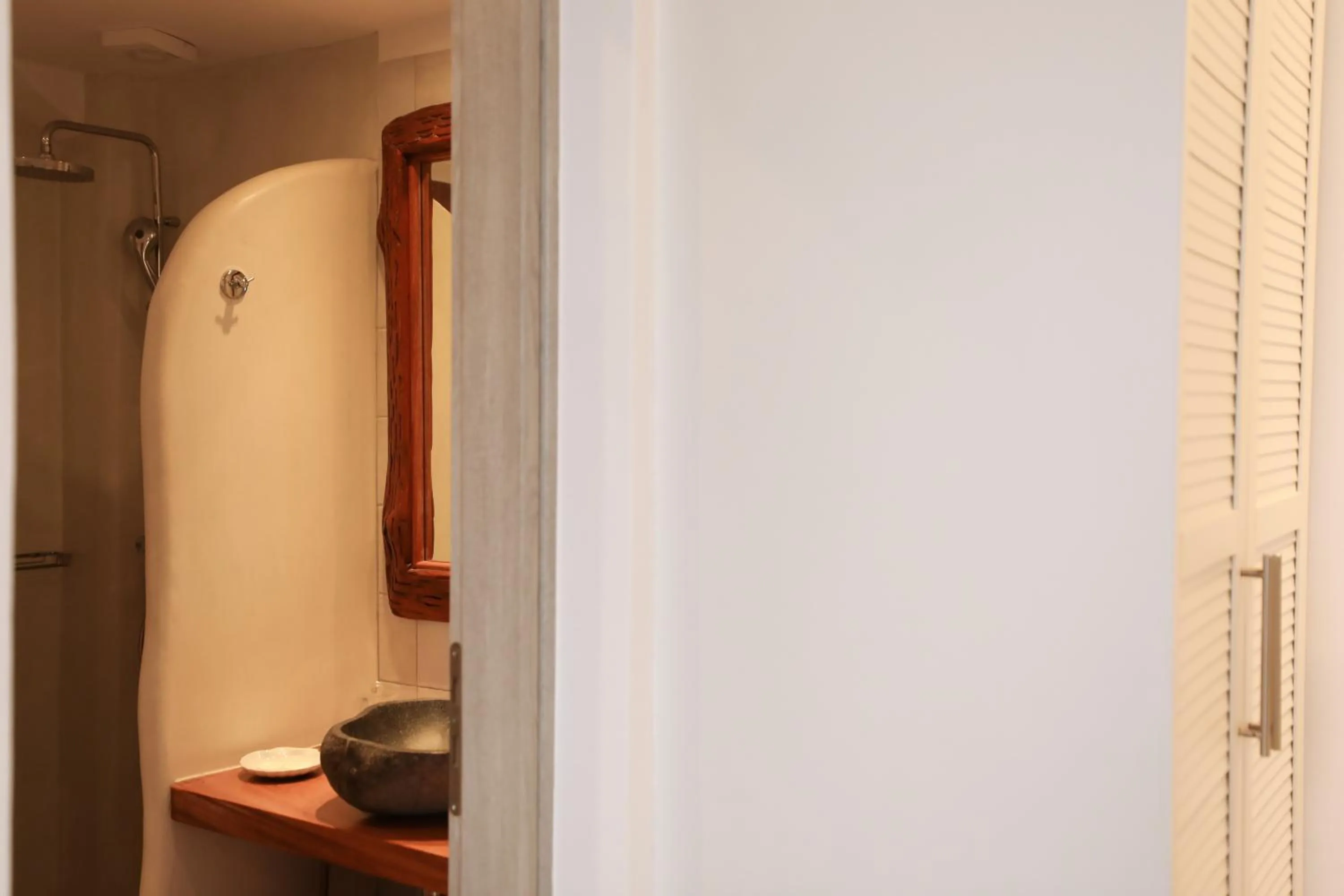 Bathroom in Ibiscus Boutique