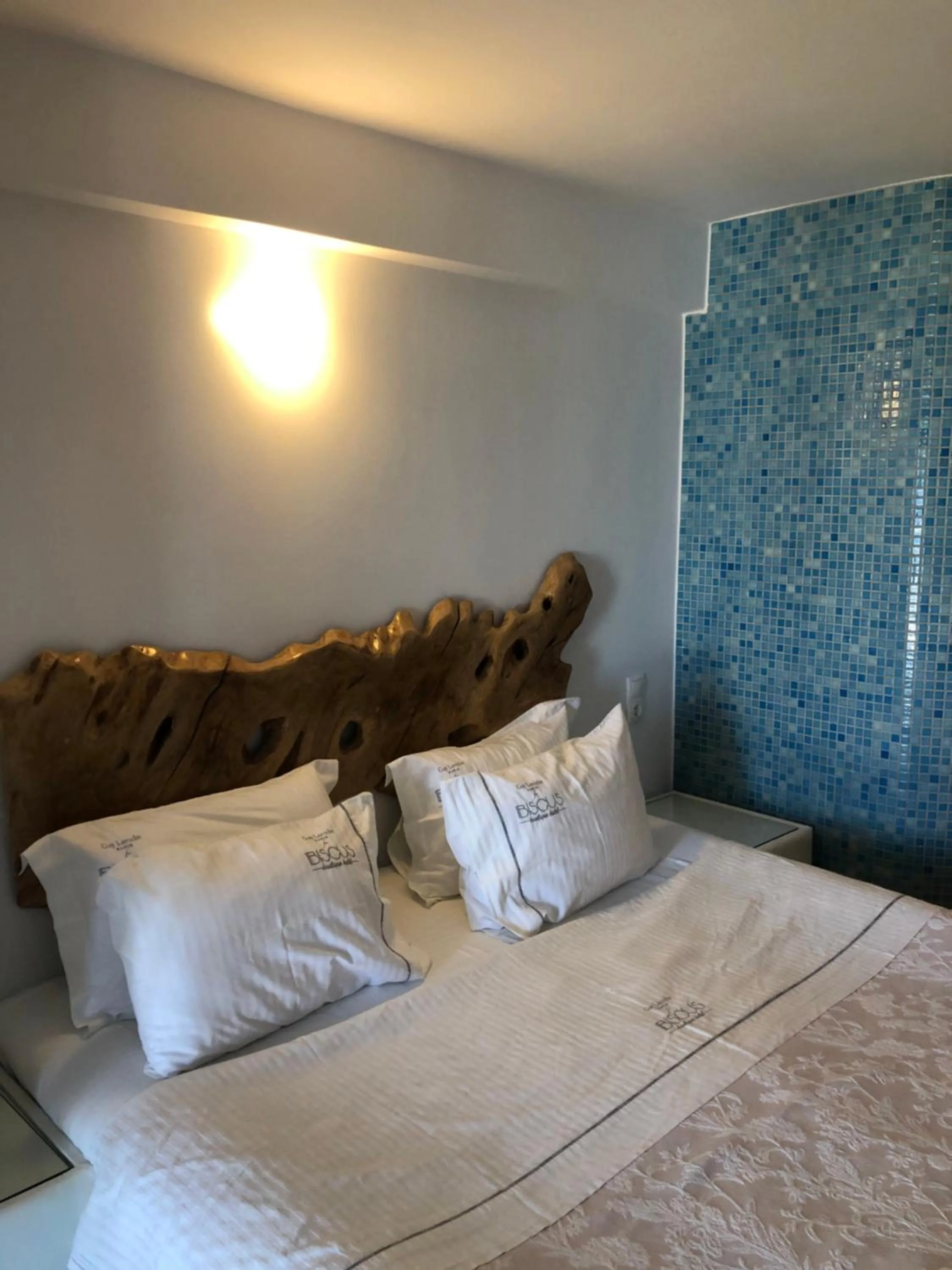 Bedroom, Bed in Ibiscus Boutique