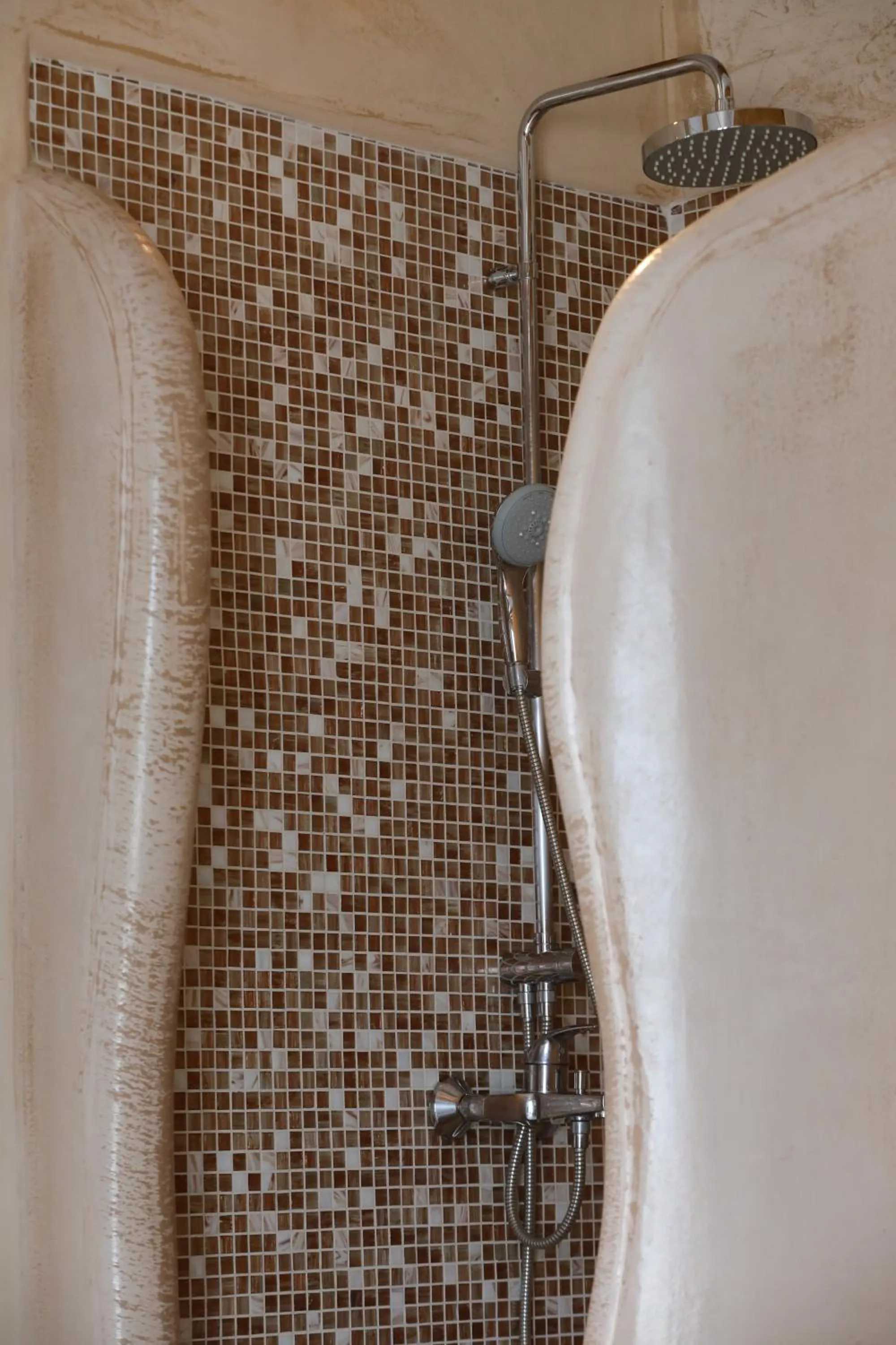 Shower in Ibiscus Boutique