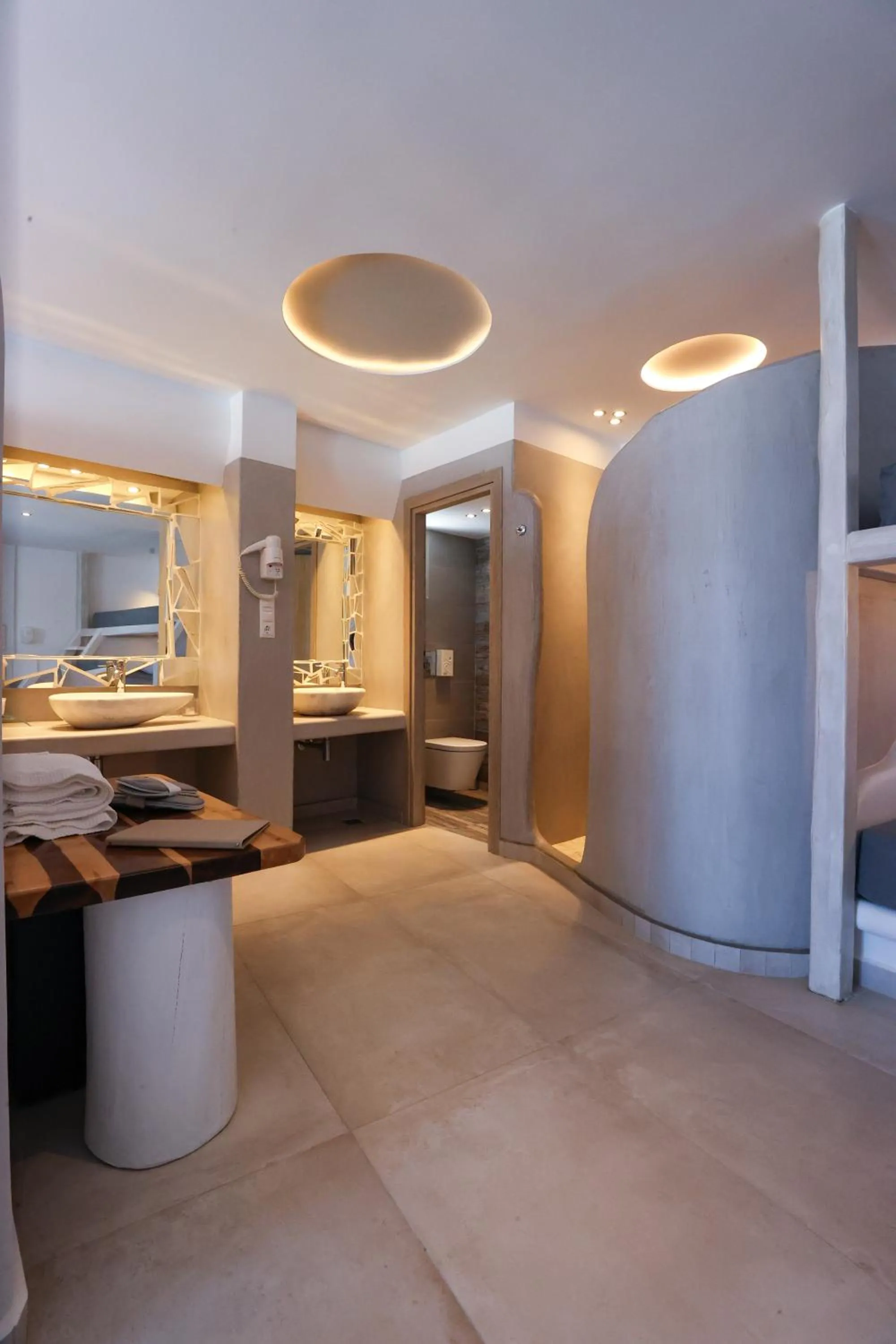 Toilet in Ibiscus Boutique