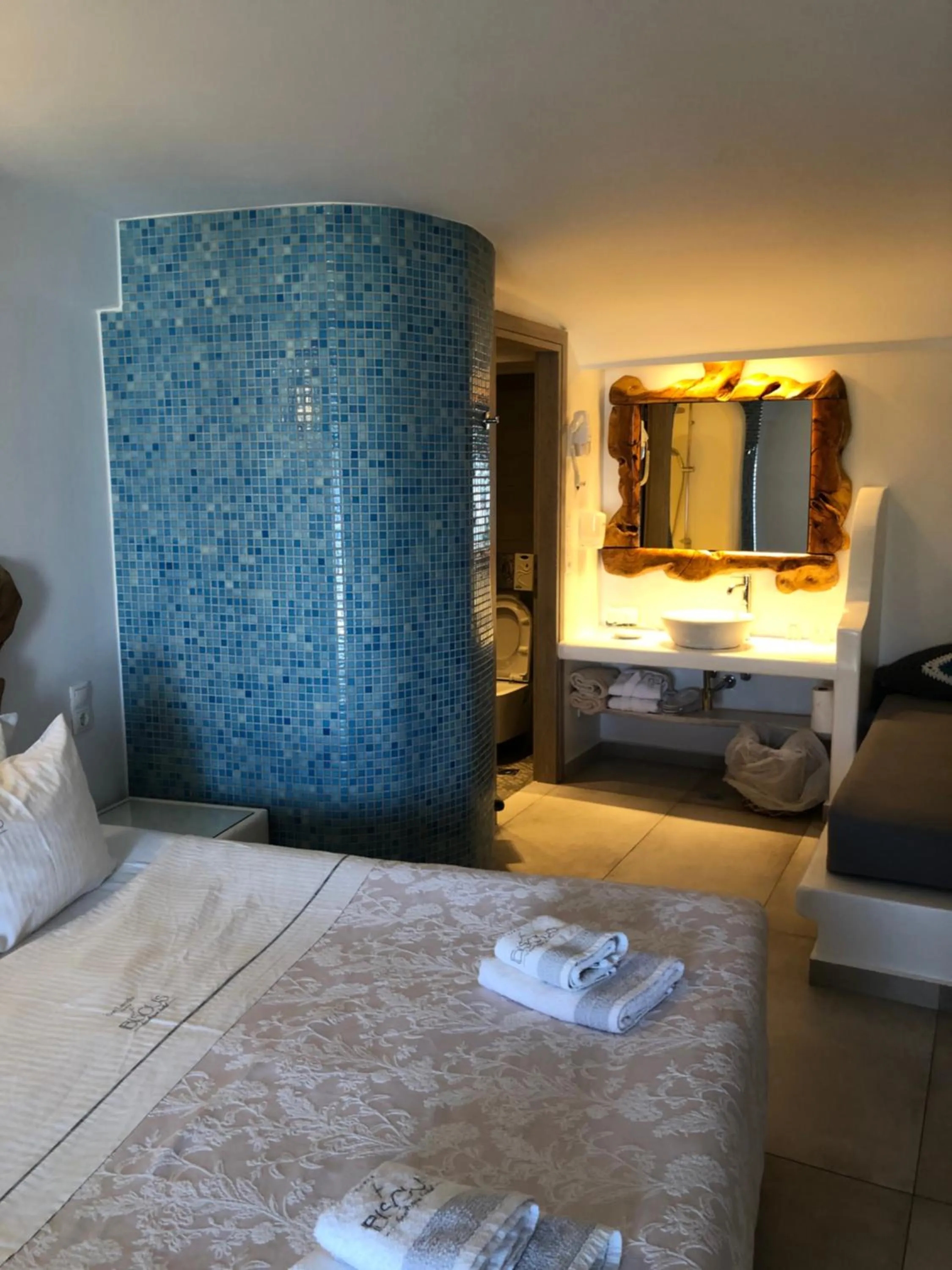 Bed in Ibiscus Boutique