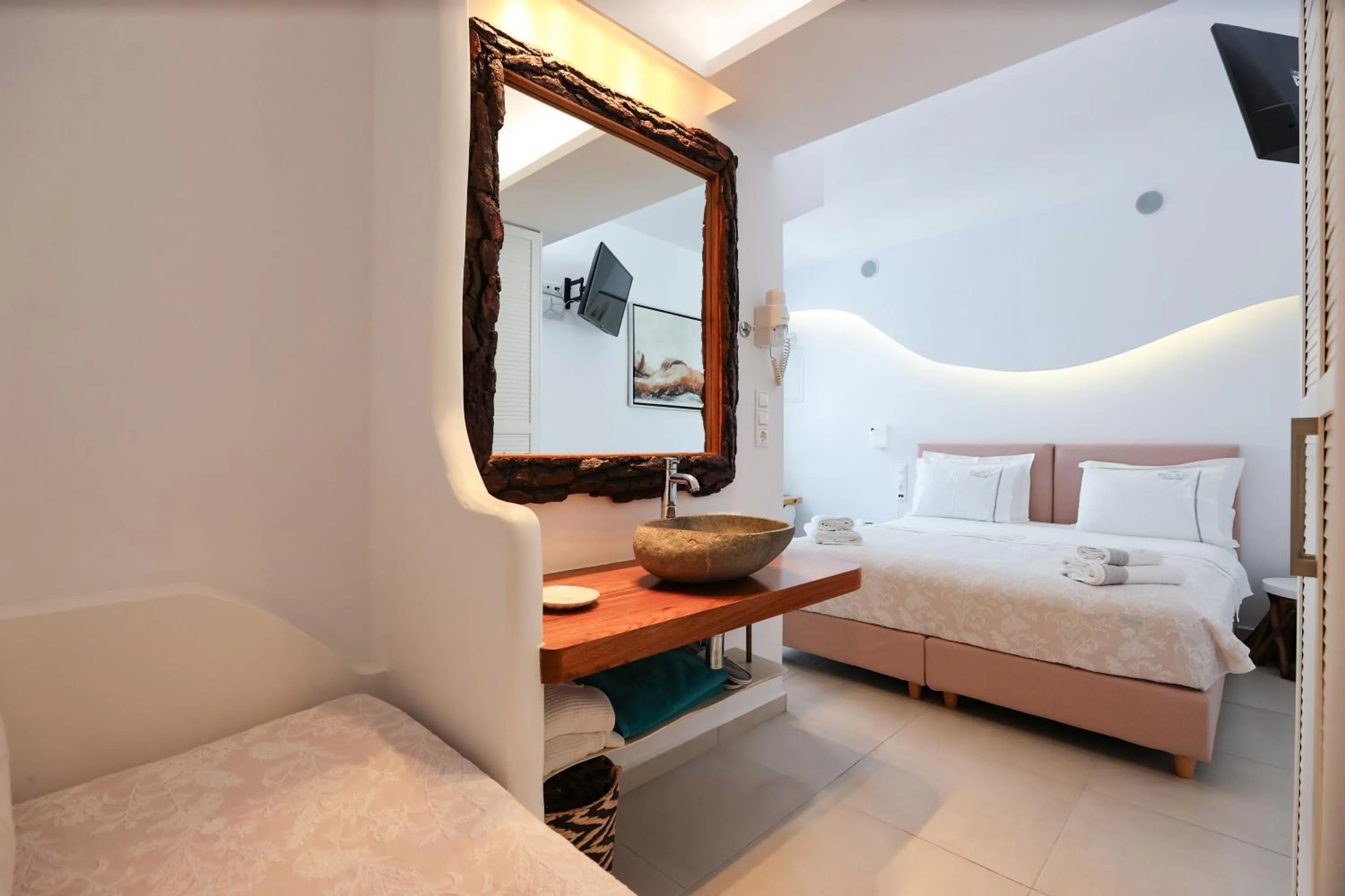 Bed in Ibiscus Boutique