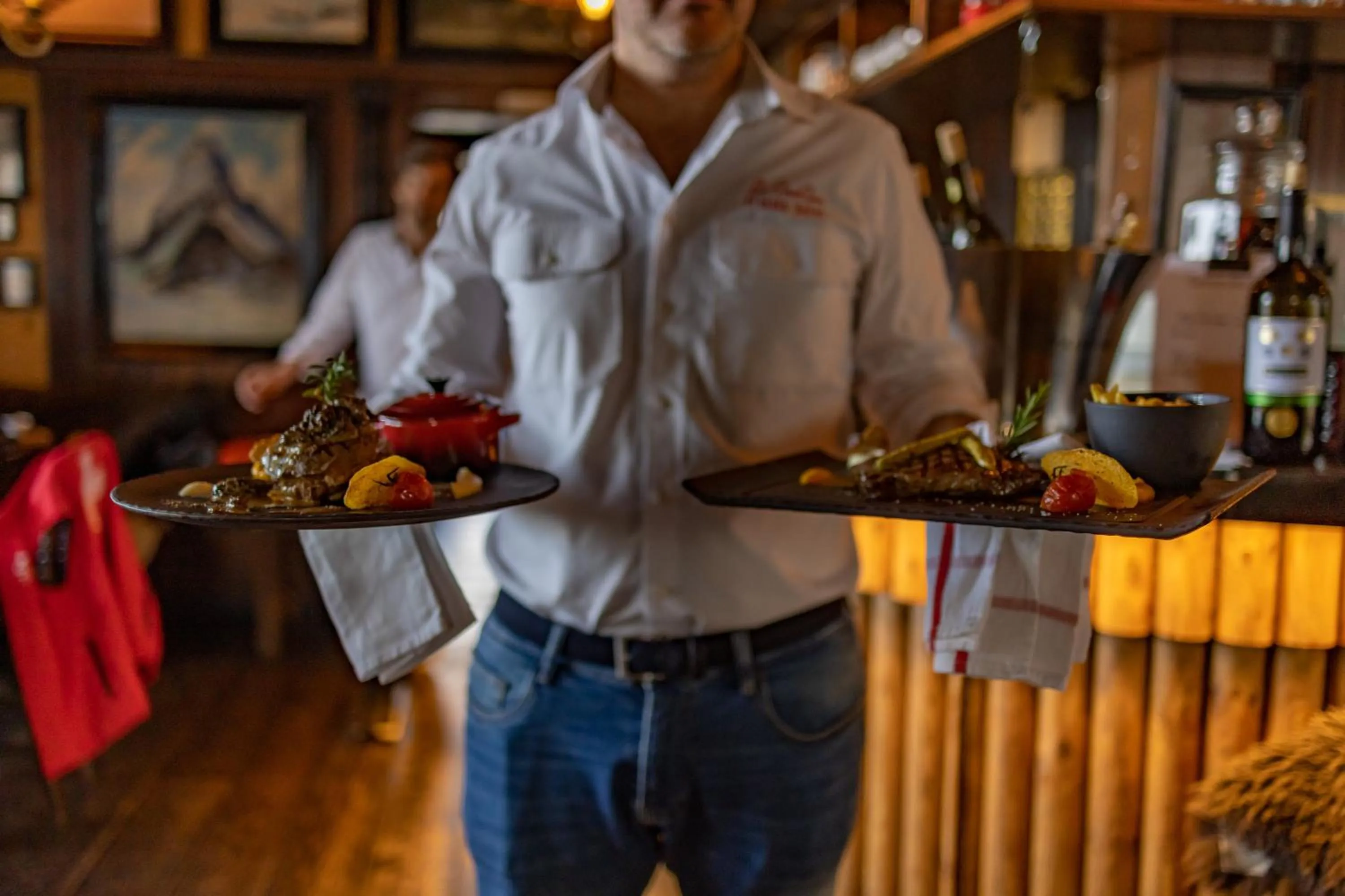 Food and drinks in Le Coucou Hotel Restaurant & Lounge-Bar