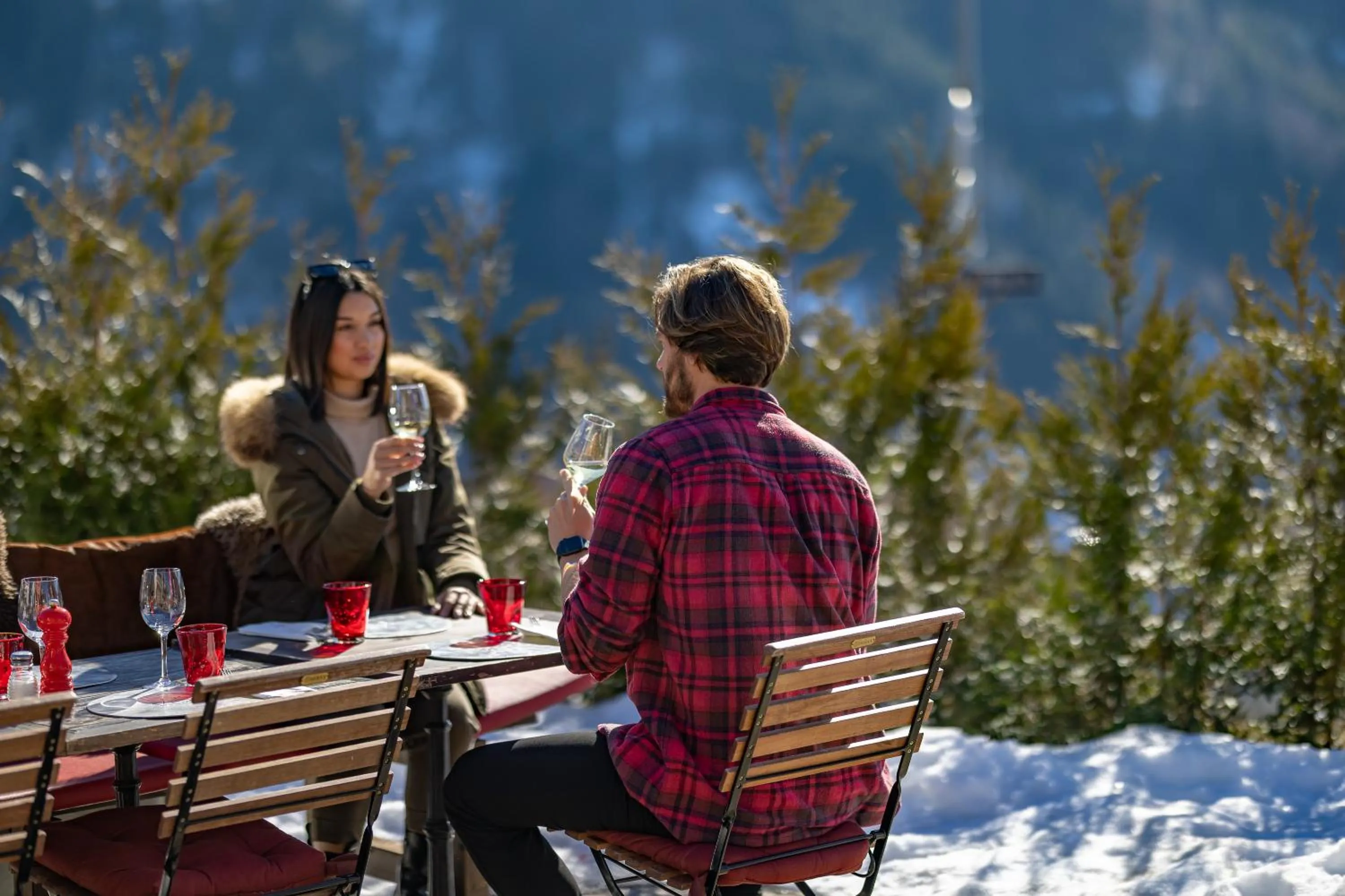 Restaurant/places to eat in Le Coucou Hotel Restaurant & Lounge-Bar