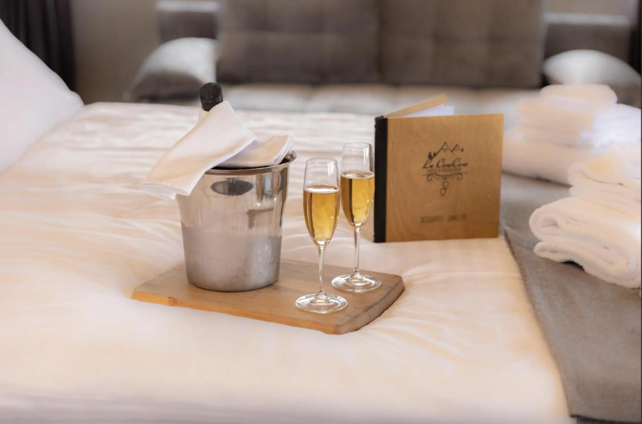 Drinks, Bed in Le Coucou Hotel Restaurant & Lounge-Bar