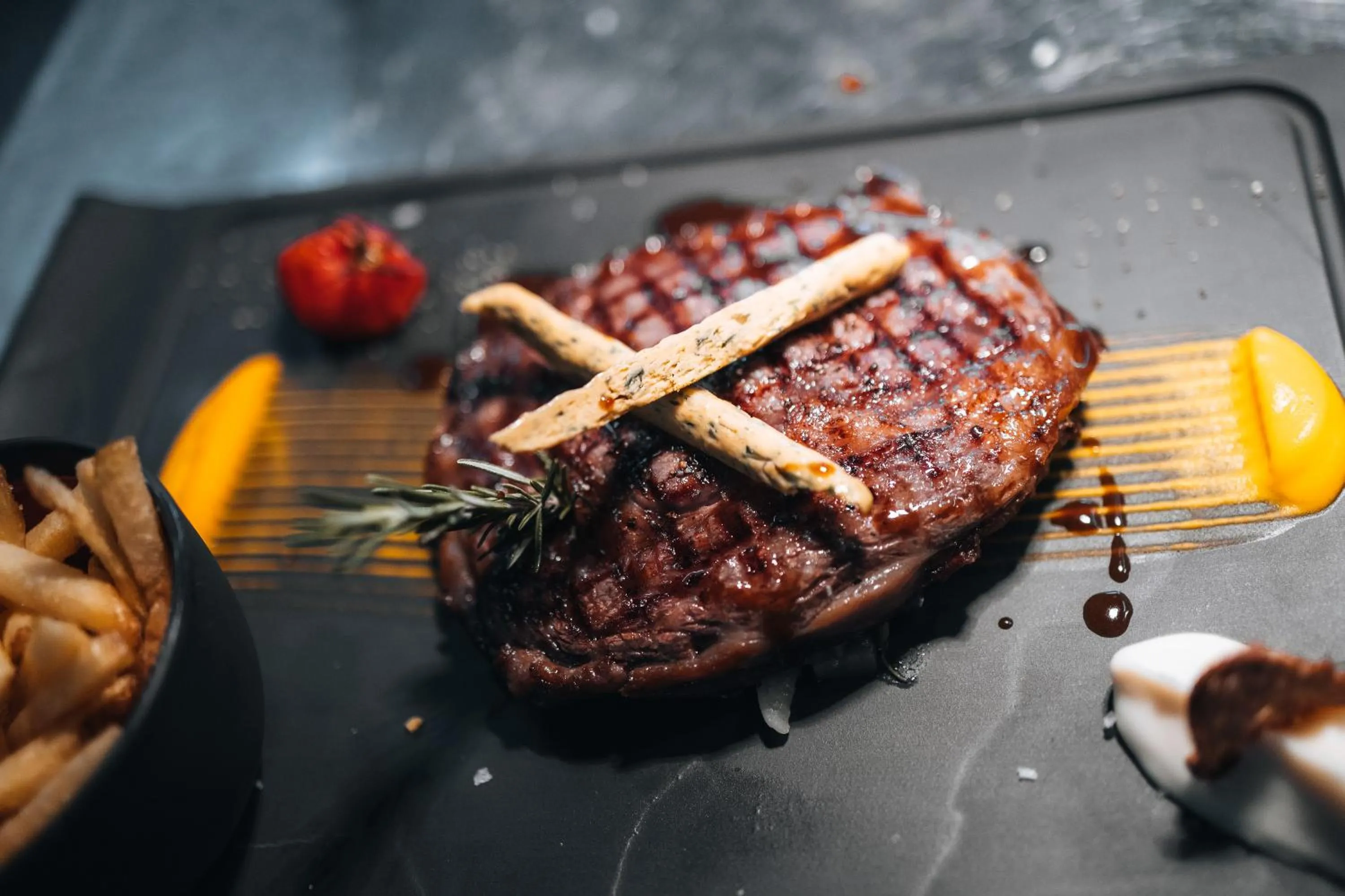 Food and drinks in Le Coucou Hotel Restaurant & Lounge-Bar