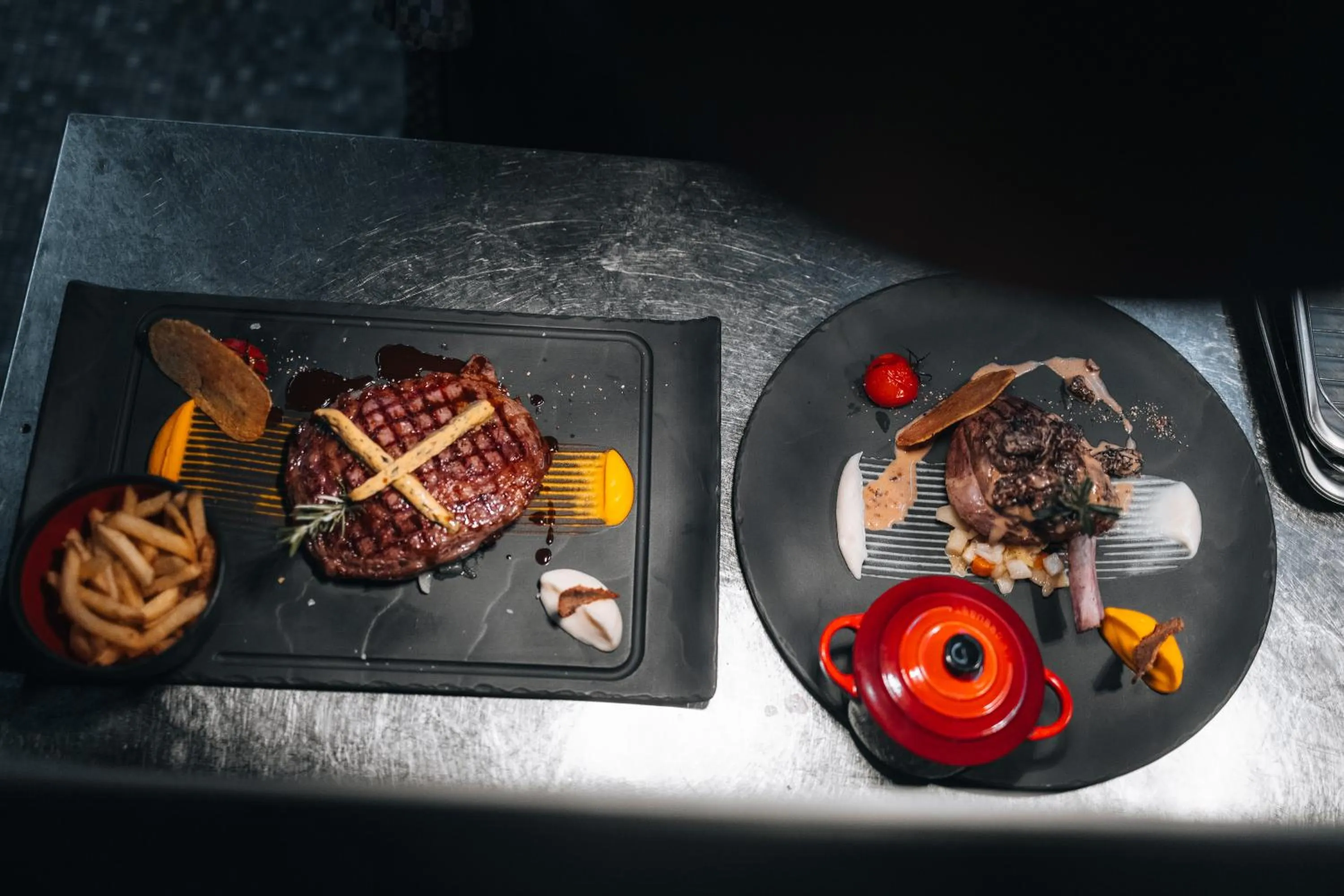 Food and drinks in Le Coucou Hotel Restaurant & Lounge-Bar