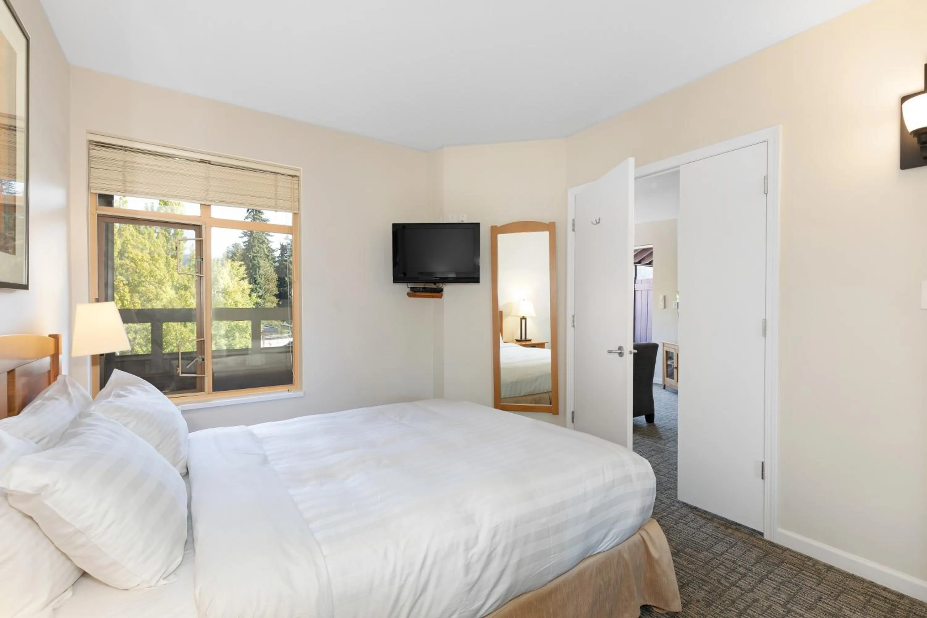 Bedroom, Bed in Tyndall Stone Lodge by Whiski Jack