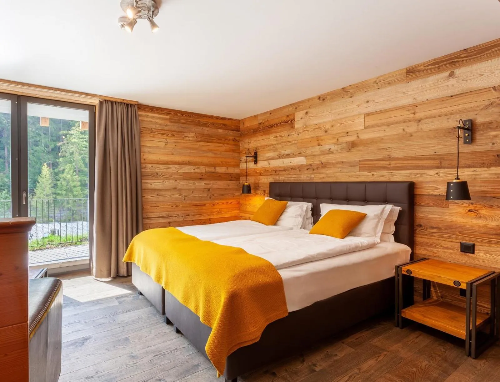 Bed in 22 Summits Apartments