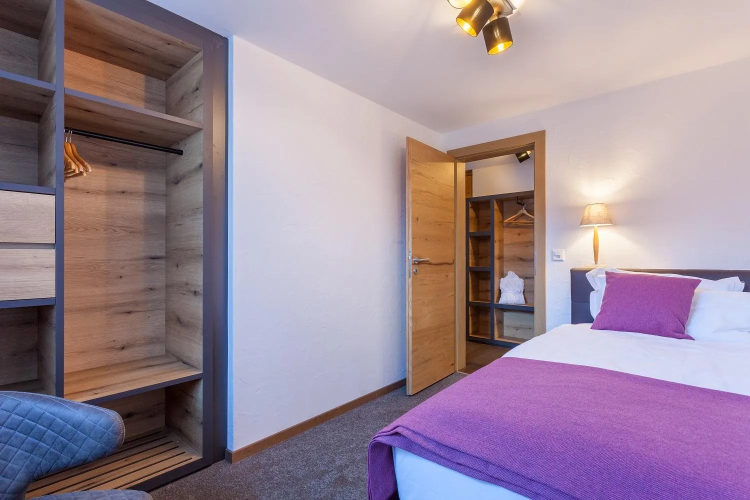 Bed in 22 Summits Apartments