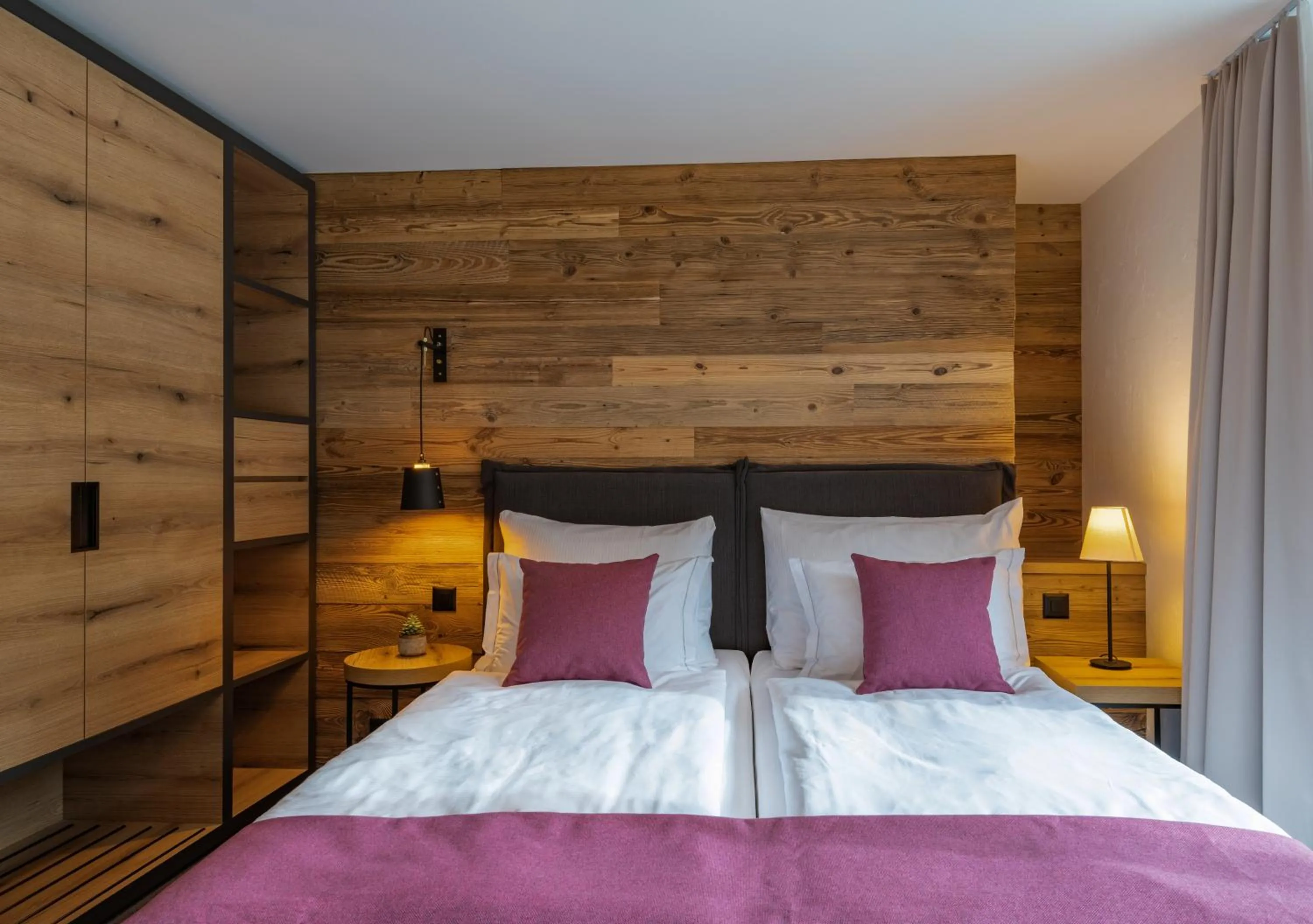 Bed in 22 Summits Apartments