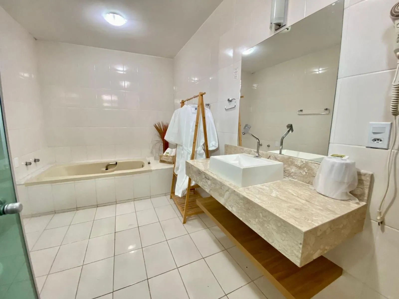 Bathroom in Porto Forte Pousada