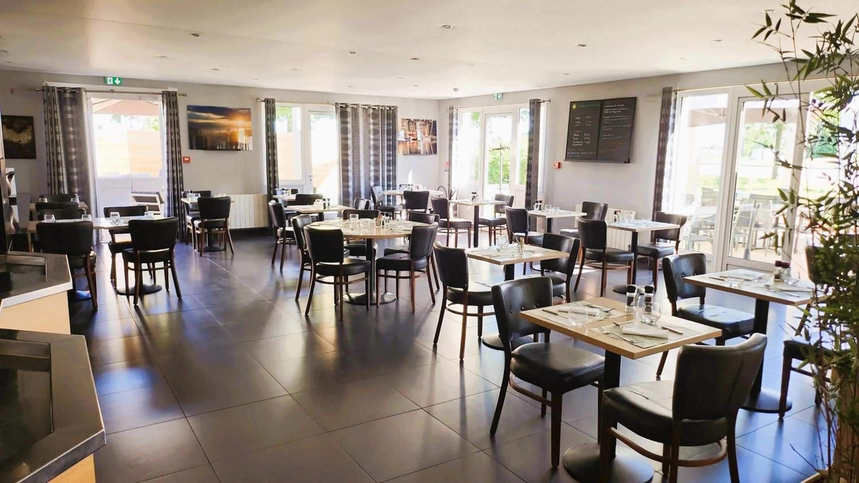 Restaurant/places to eat in Hôtel Relais d'Étretat