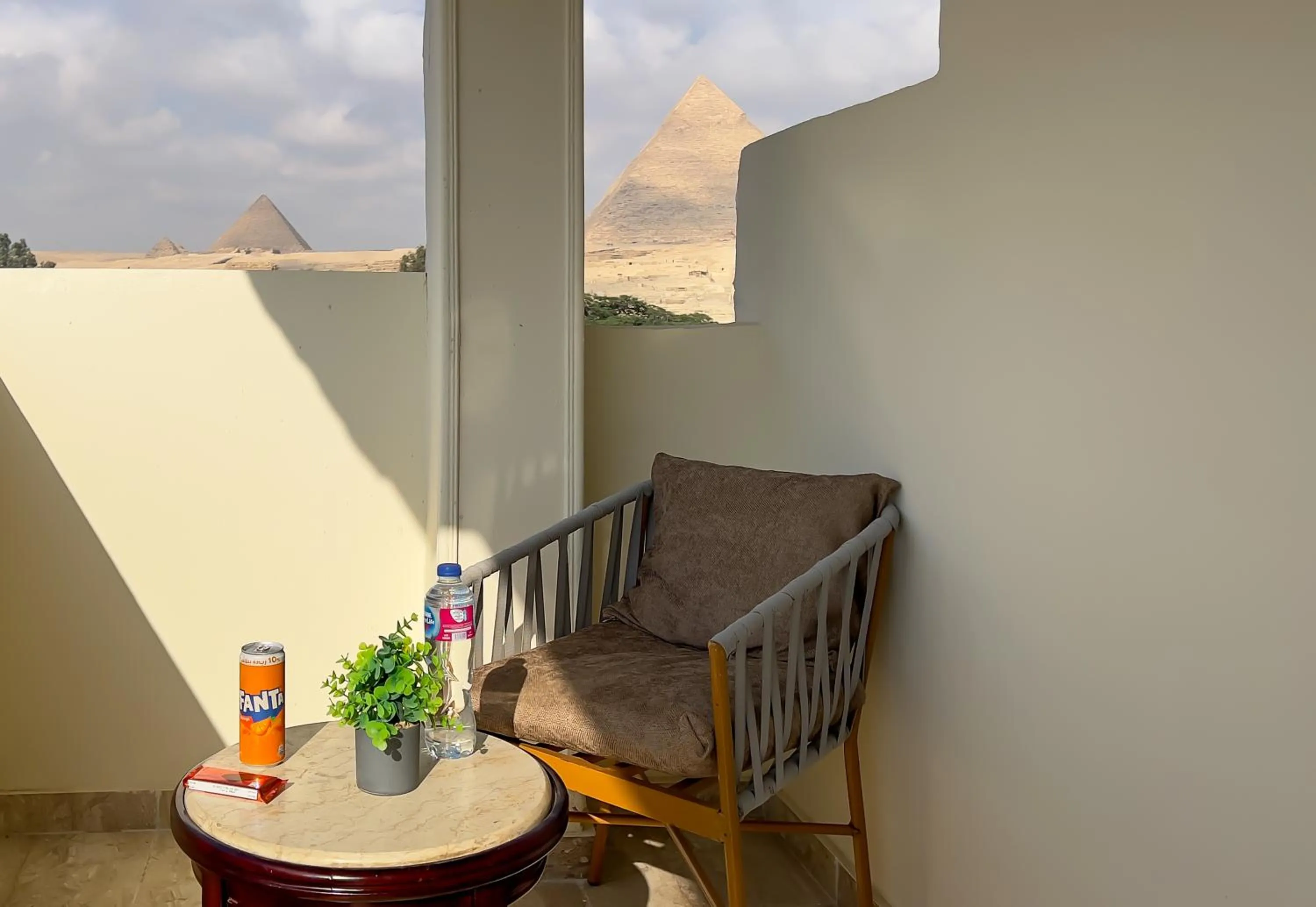 Day in Giza Pyramids Inn