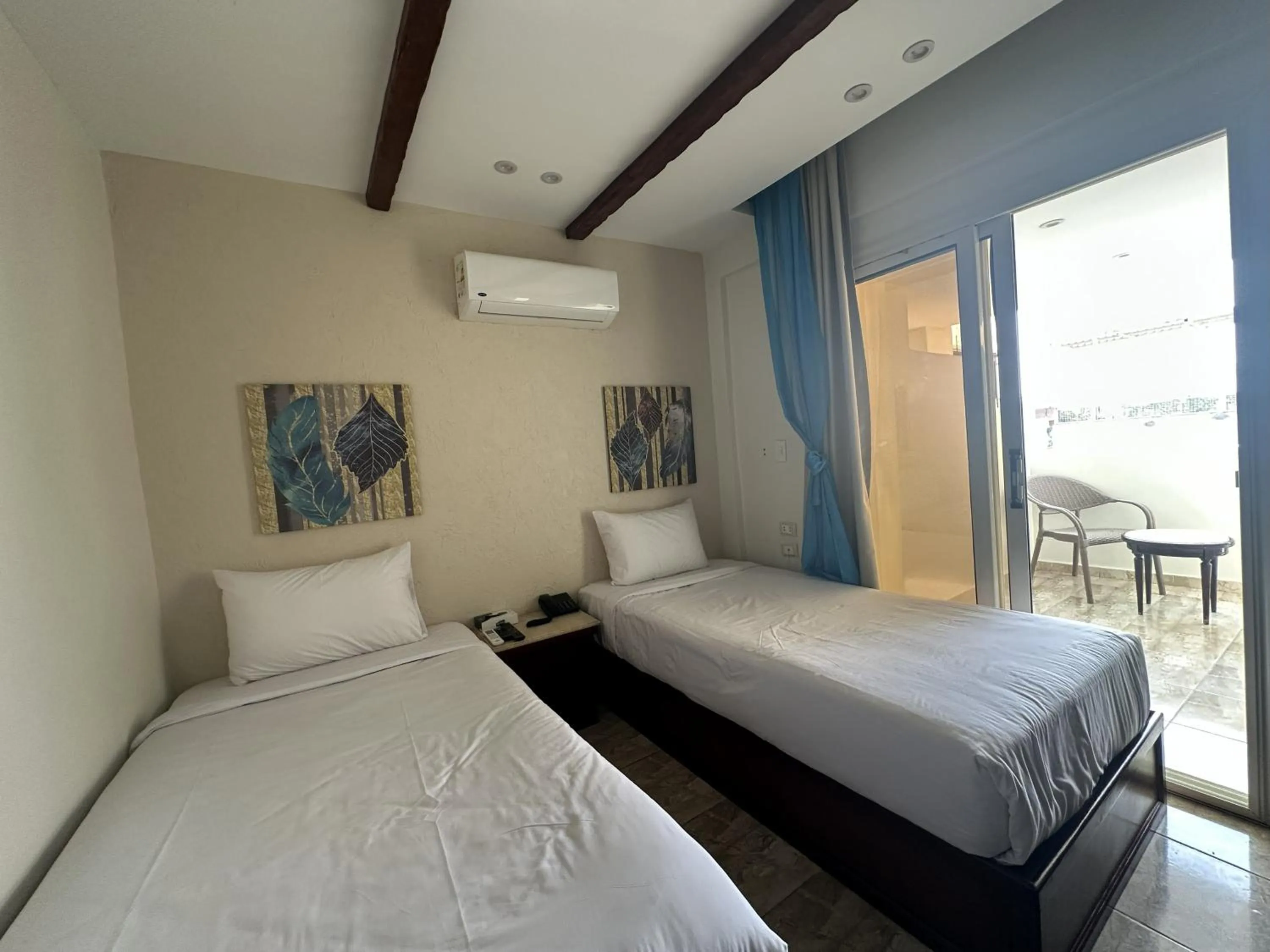 View (from property/room), Bed in Giza Pyramids Inn