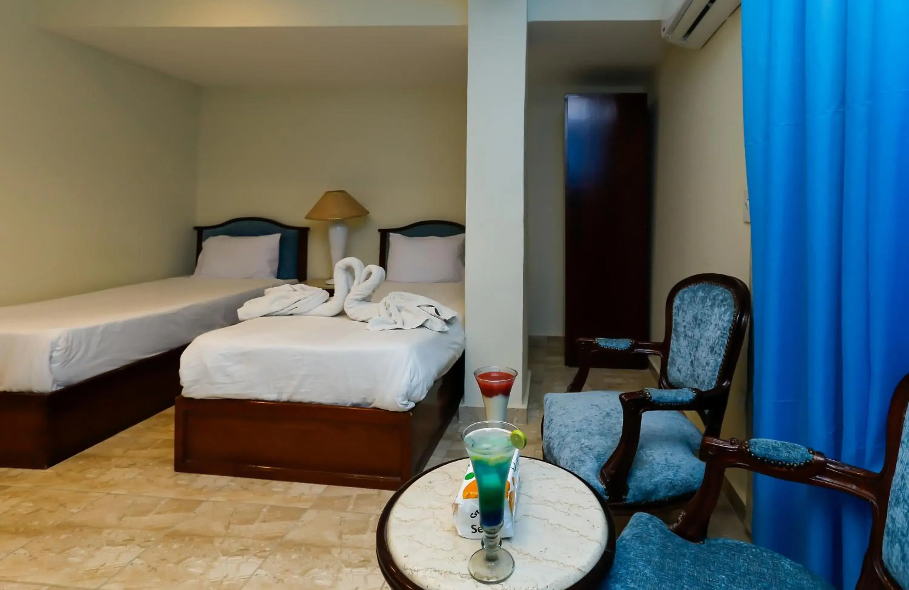 Deluxe Double or Twin Room with City View in Giza Pyramids Inn Deluxe Double or Twin Room with City View in Giza Pyramids Inn