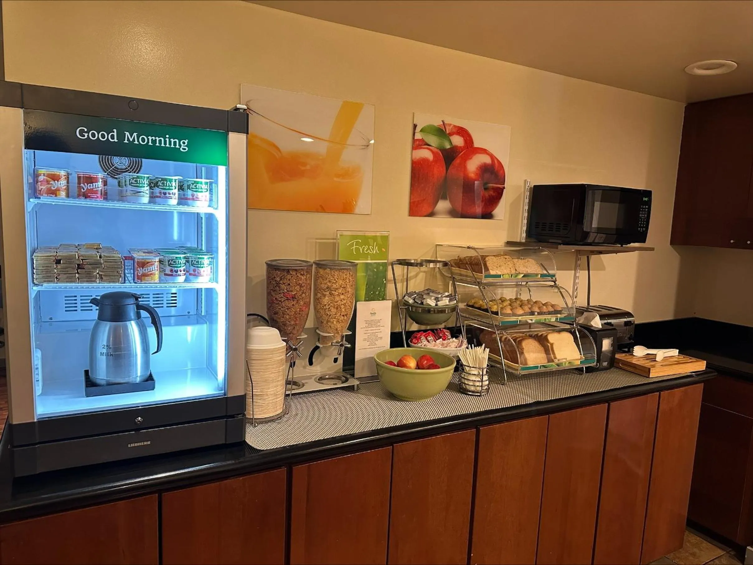 Breakfast in Quality Inn & Suites Everett