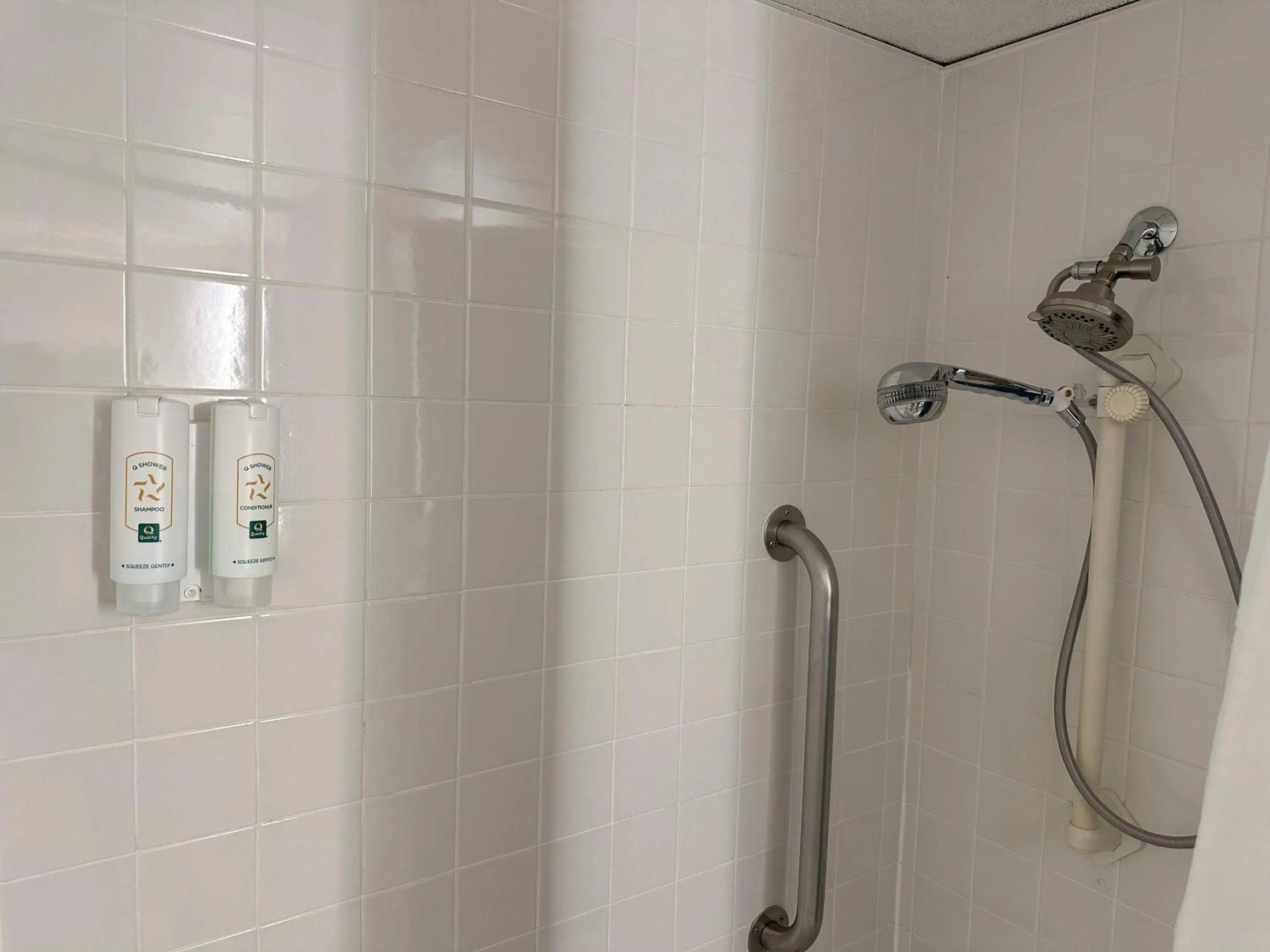 Bedroom in Quality Inn & Suites Everett