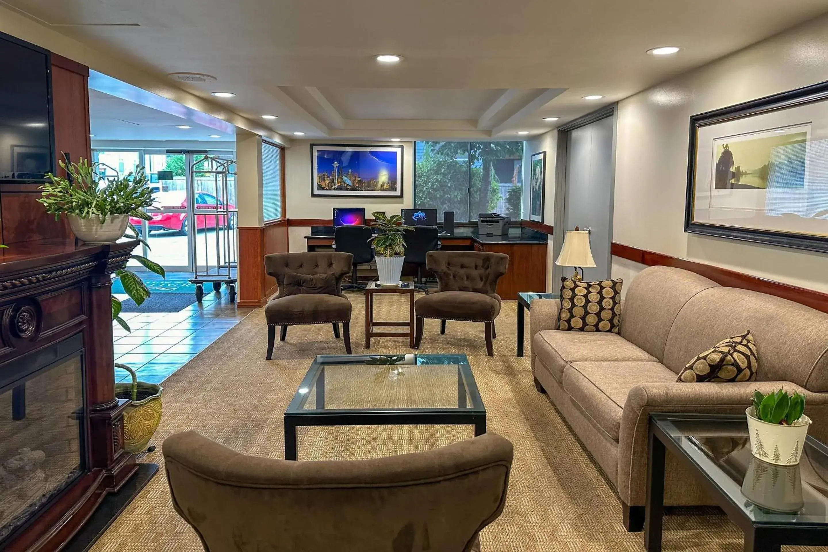 Lobby or reception in Quality Inn & Suites Everett Lobby or reception in Quality Inn & Suites Everett