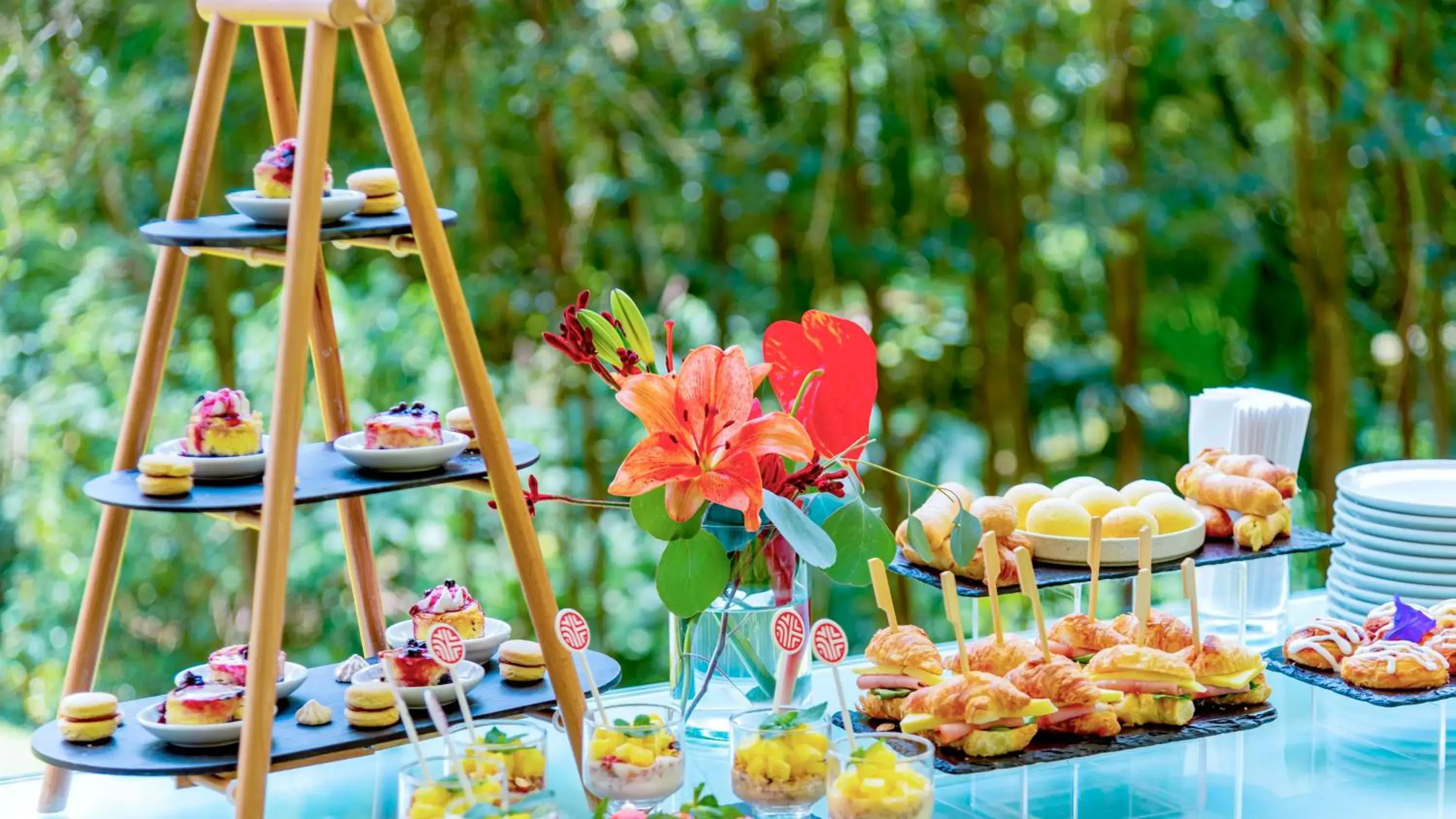 Restaurant/places to eat in NH Collection Medellin Royal Restaurant/places to eat in NH Collection Medellin Royal