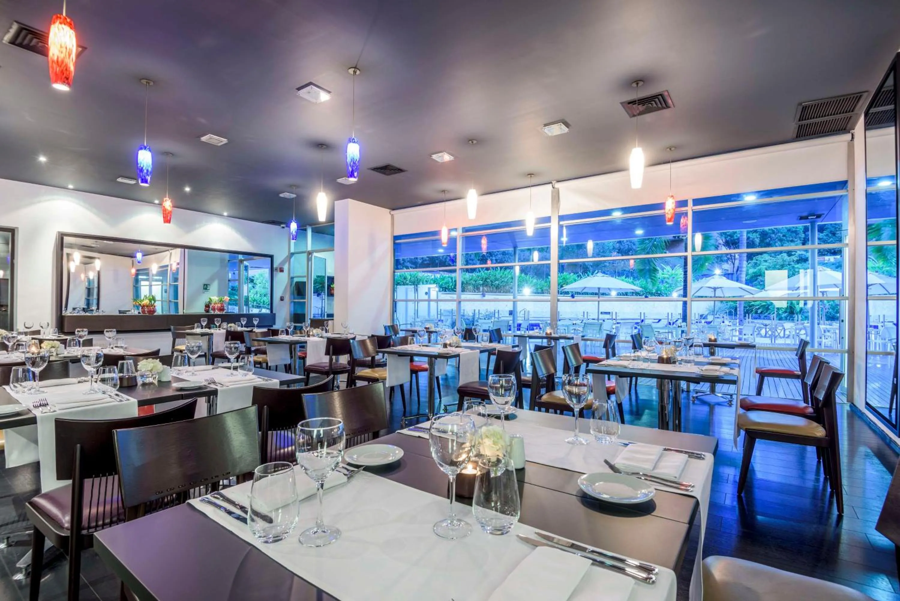 Restaurant/places to eat in NH Collection Medellin Royal