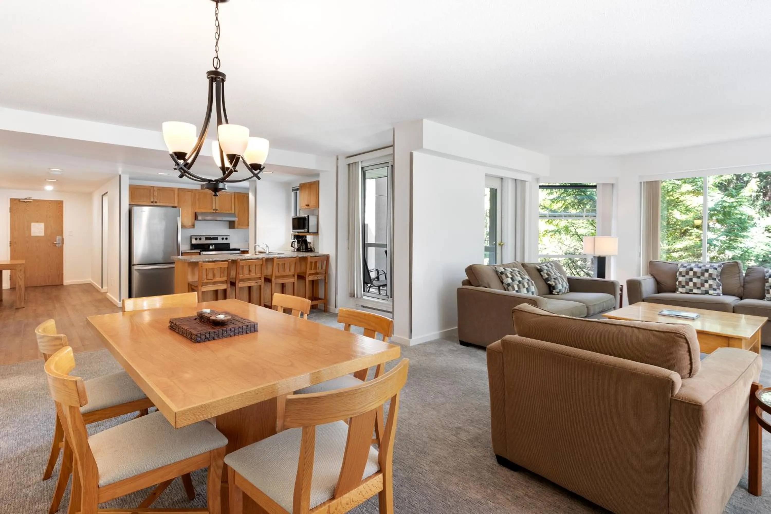 Kitchen or kitchenette in The Woodrun Lodge by Whiski Jack