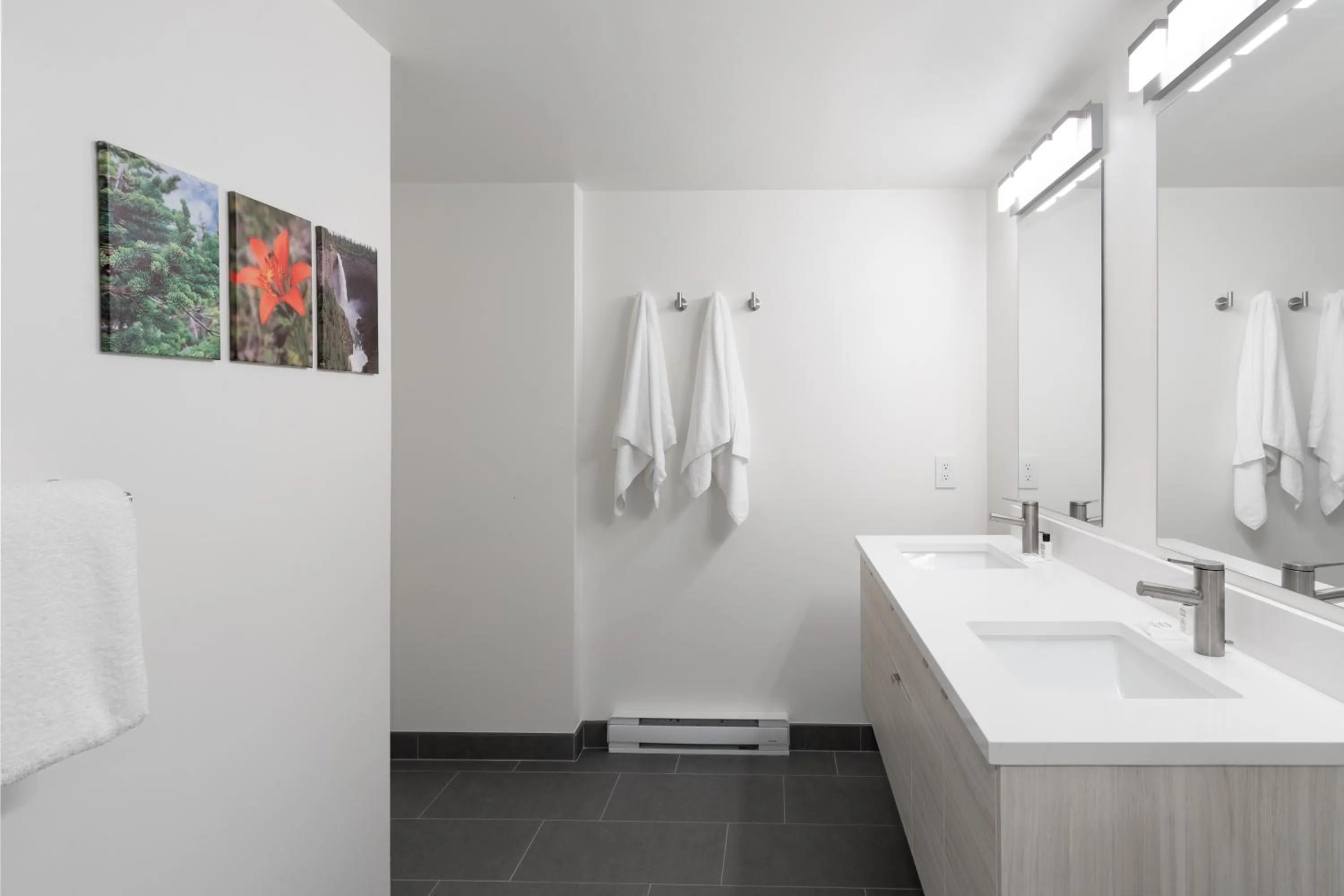 Bathroom in The Woodrun Lodge by Whiski Jack