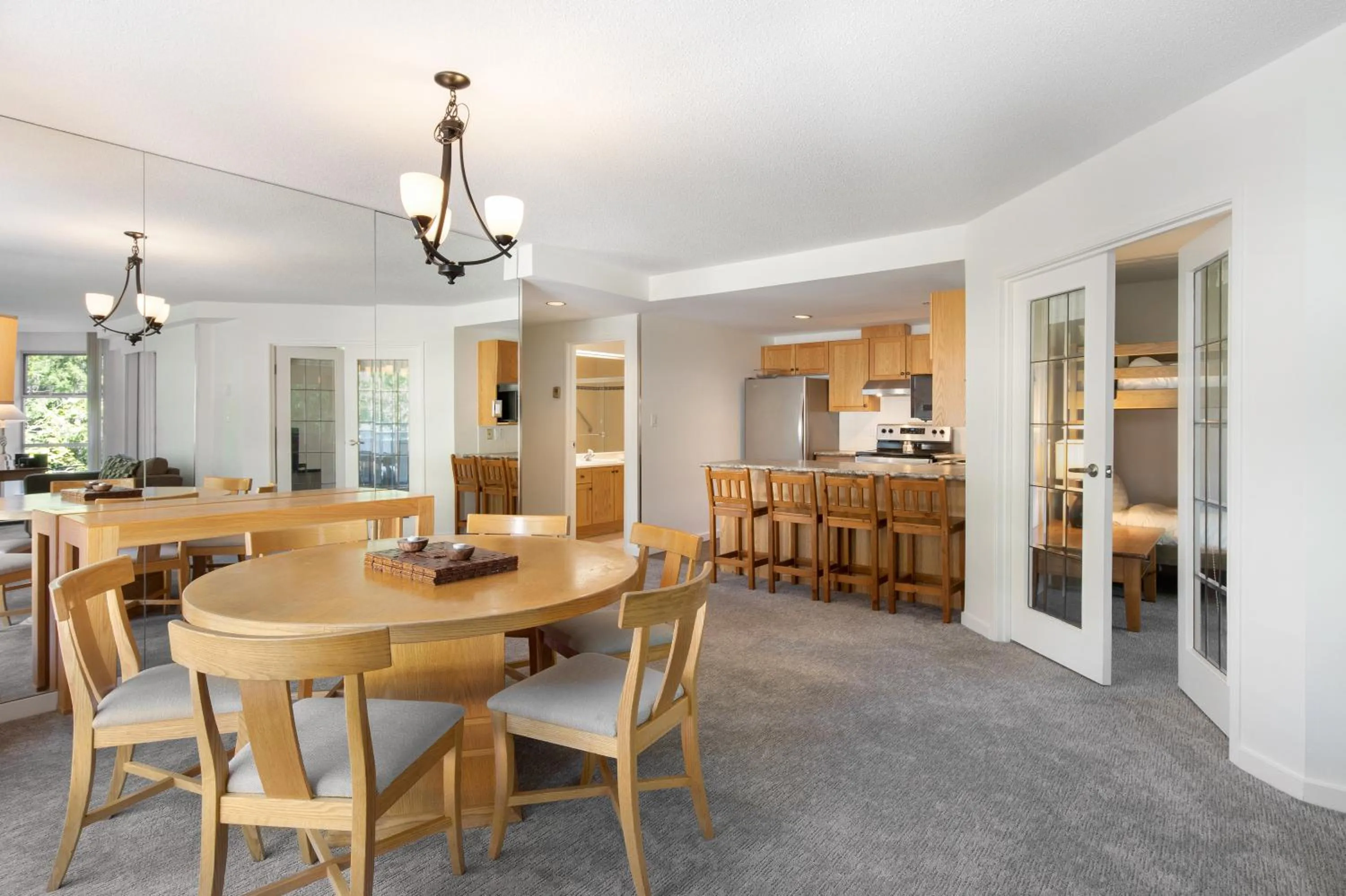 Kitchen or kitchenette in The Woodrun Lodge by Whiski Jack