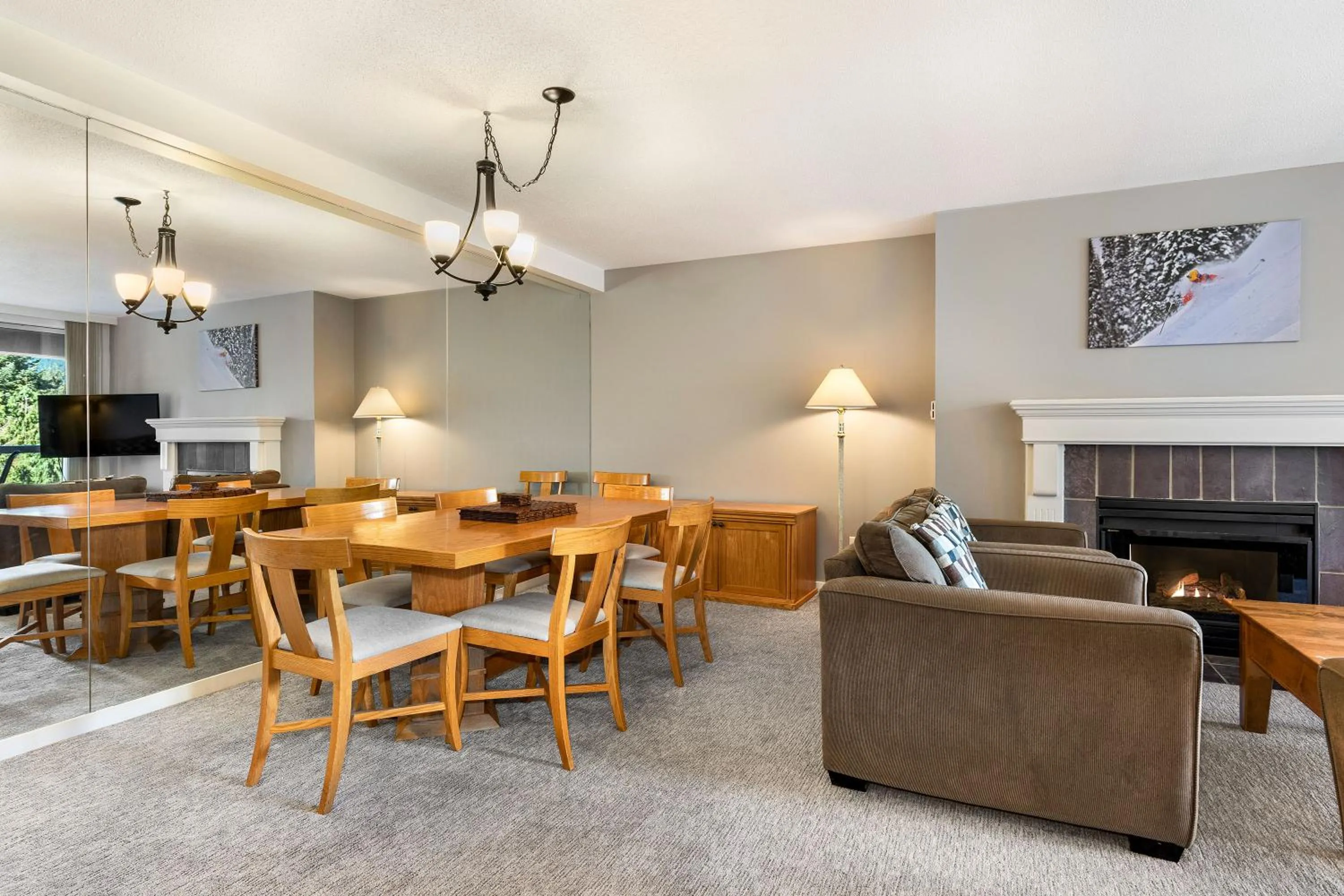 Dining area in The Woodrun Lodge by Whiski Jack