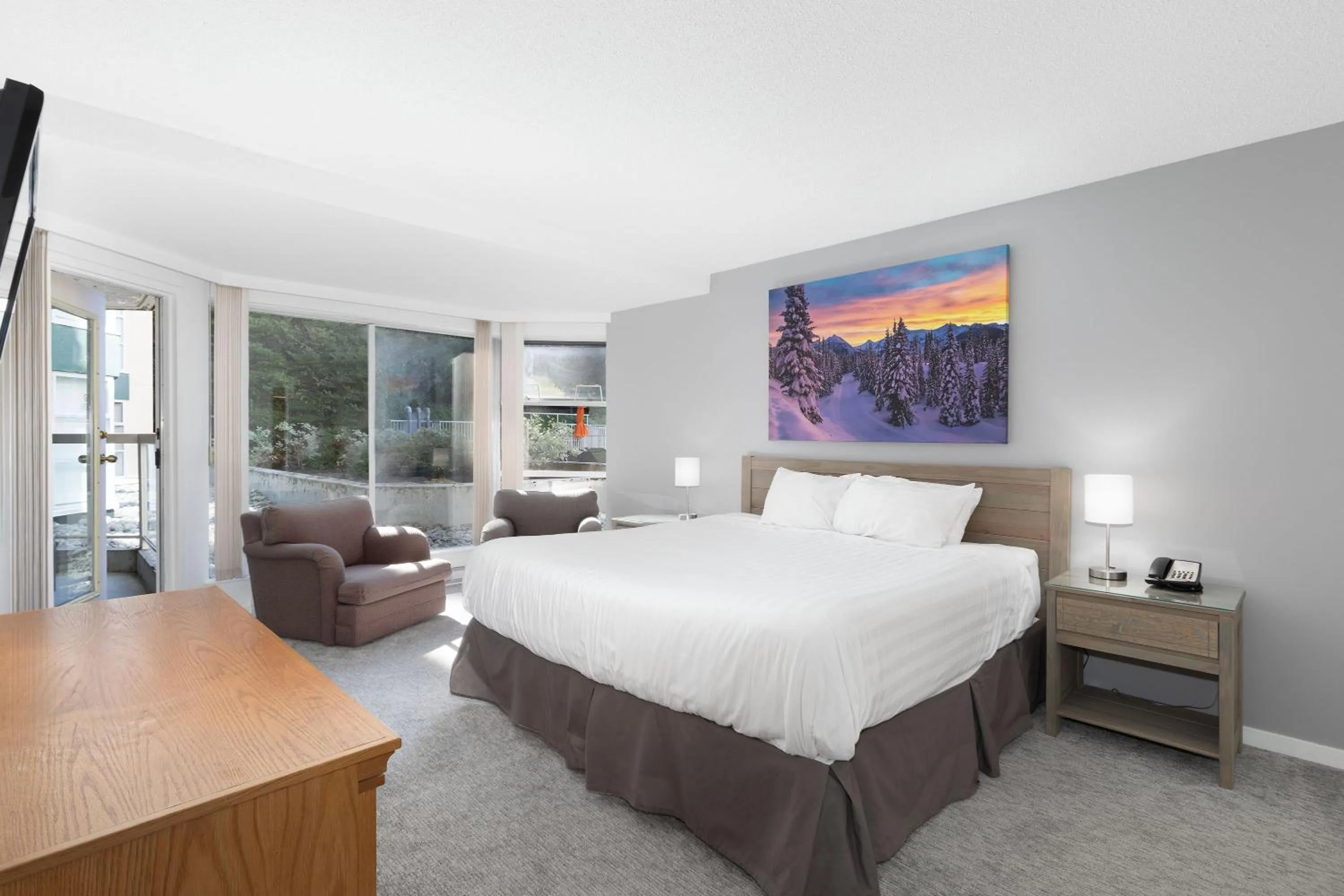 Bedroom, Bed in The Woodrun Lodge by Whiski Jack