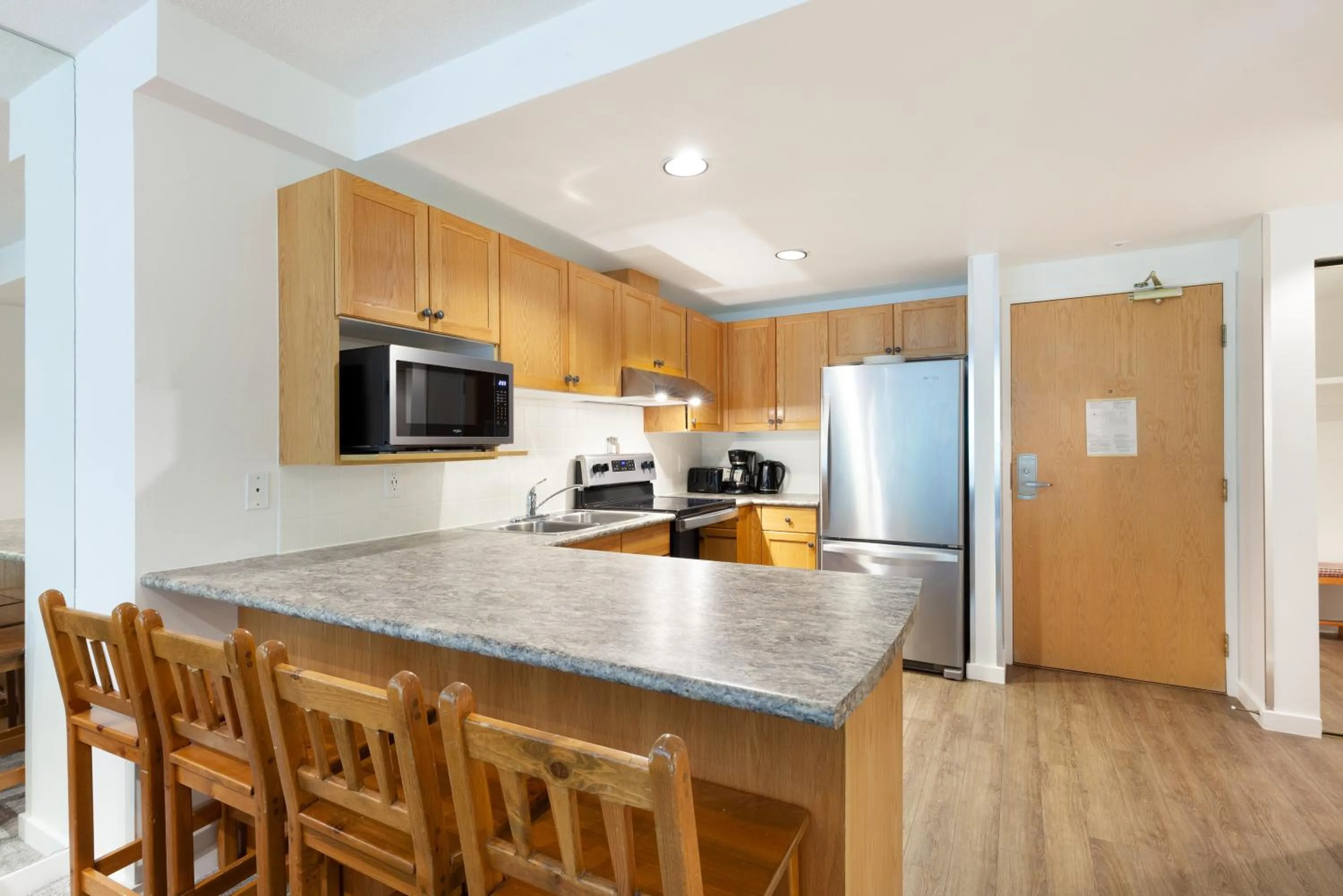 Kitchen or kitchenette in The Woodrun Lodge by Whiski Jack