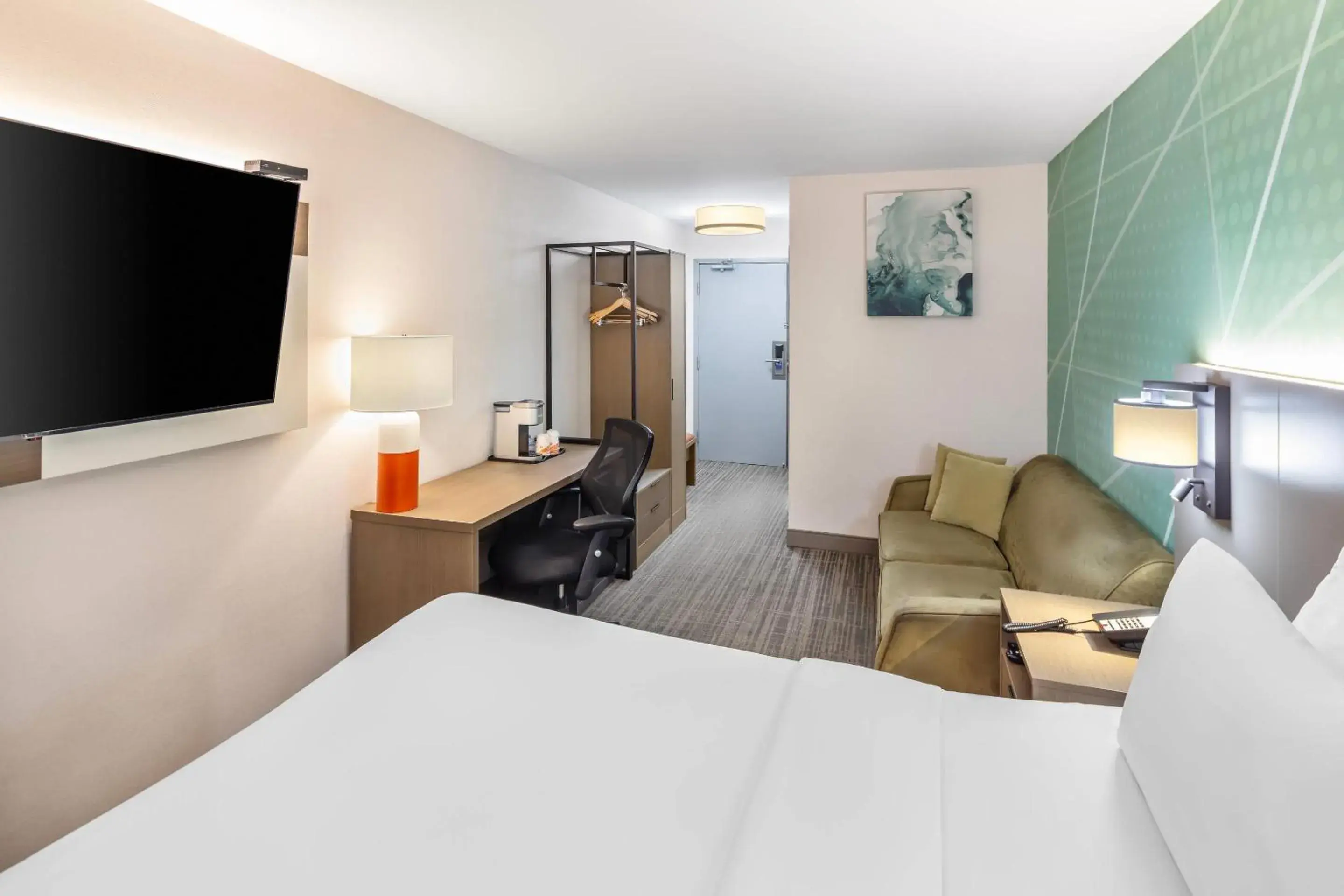 Bedroom, Bed in Comfort Inn Bedroom, Bed in Comfort Inn