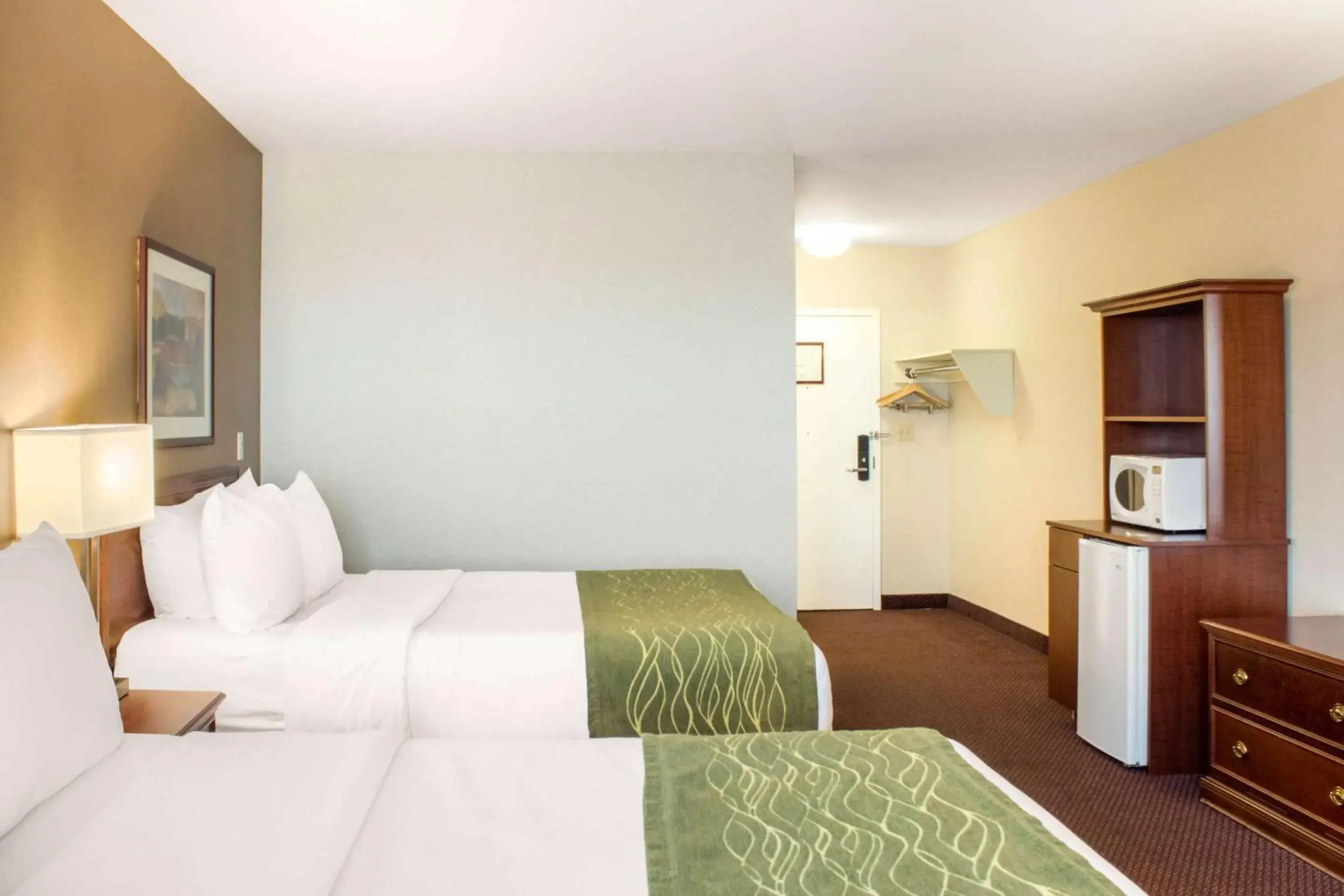 Bedroom, Bed in Comfort Inn Bedroom, Bed in Comfort Inn