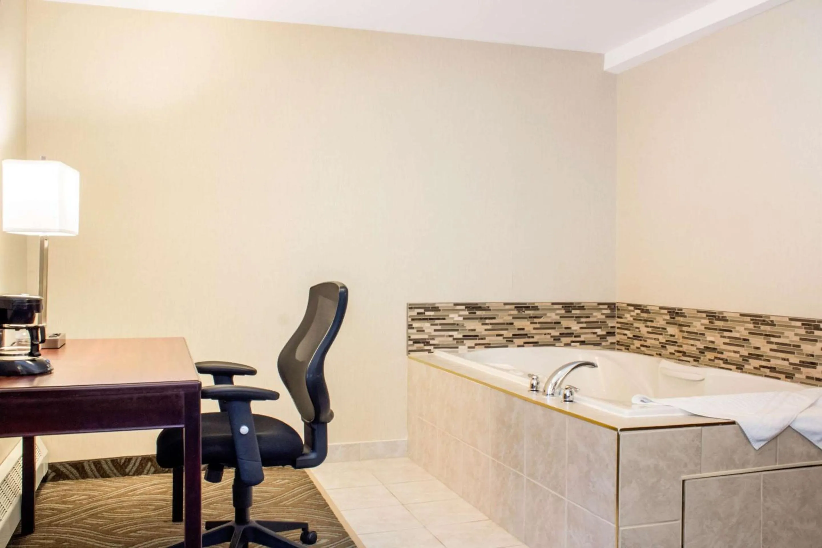 Bedroom in Comfort Inn