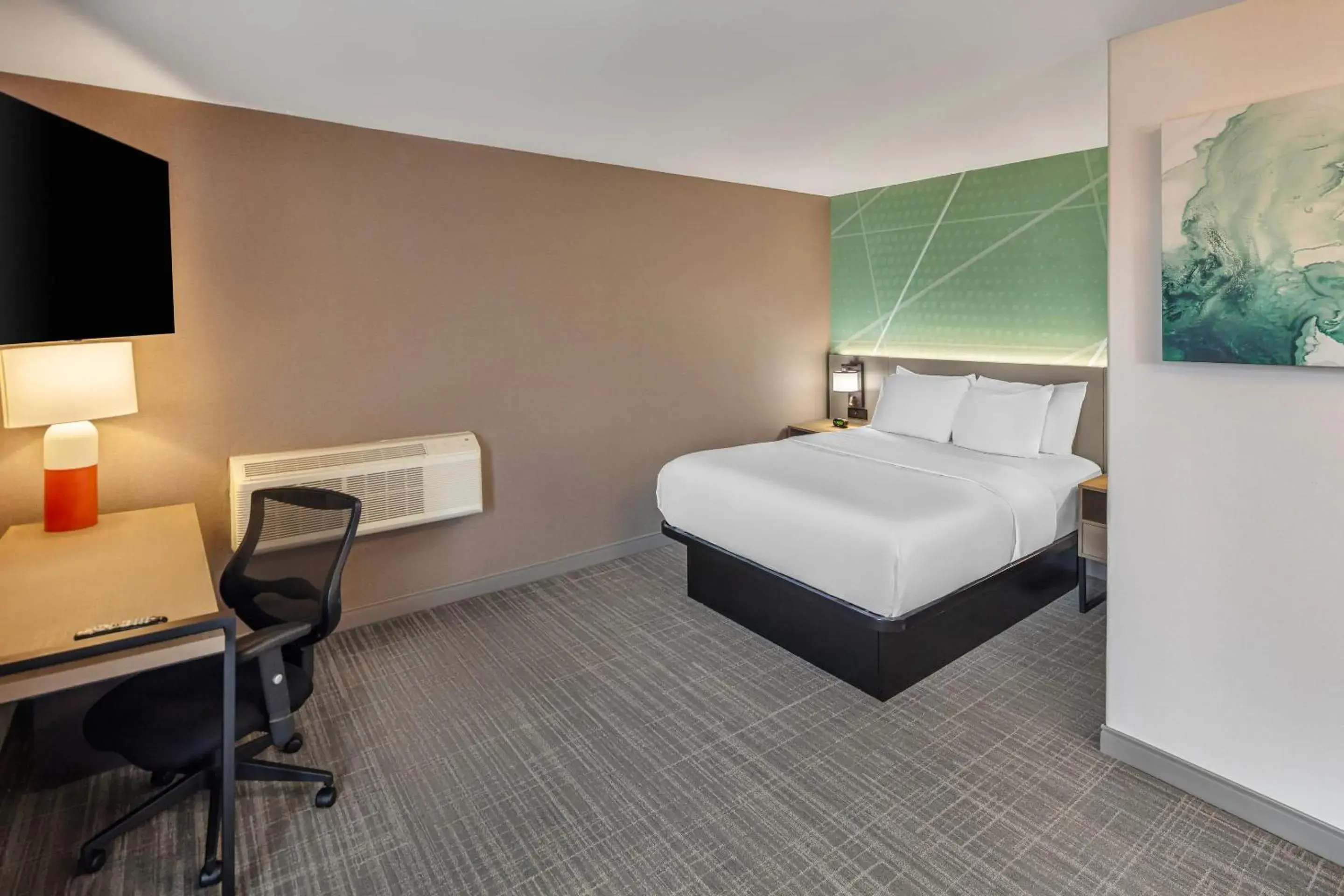 Bedroom, Bed in Comfort Inn Bedroom, Bed in Comfort Inn