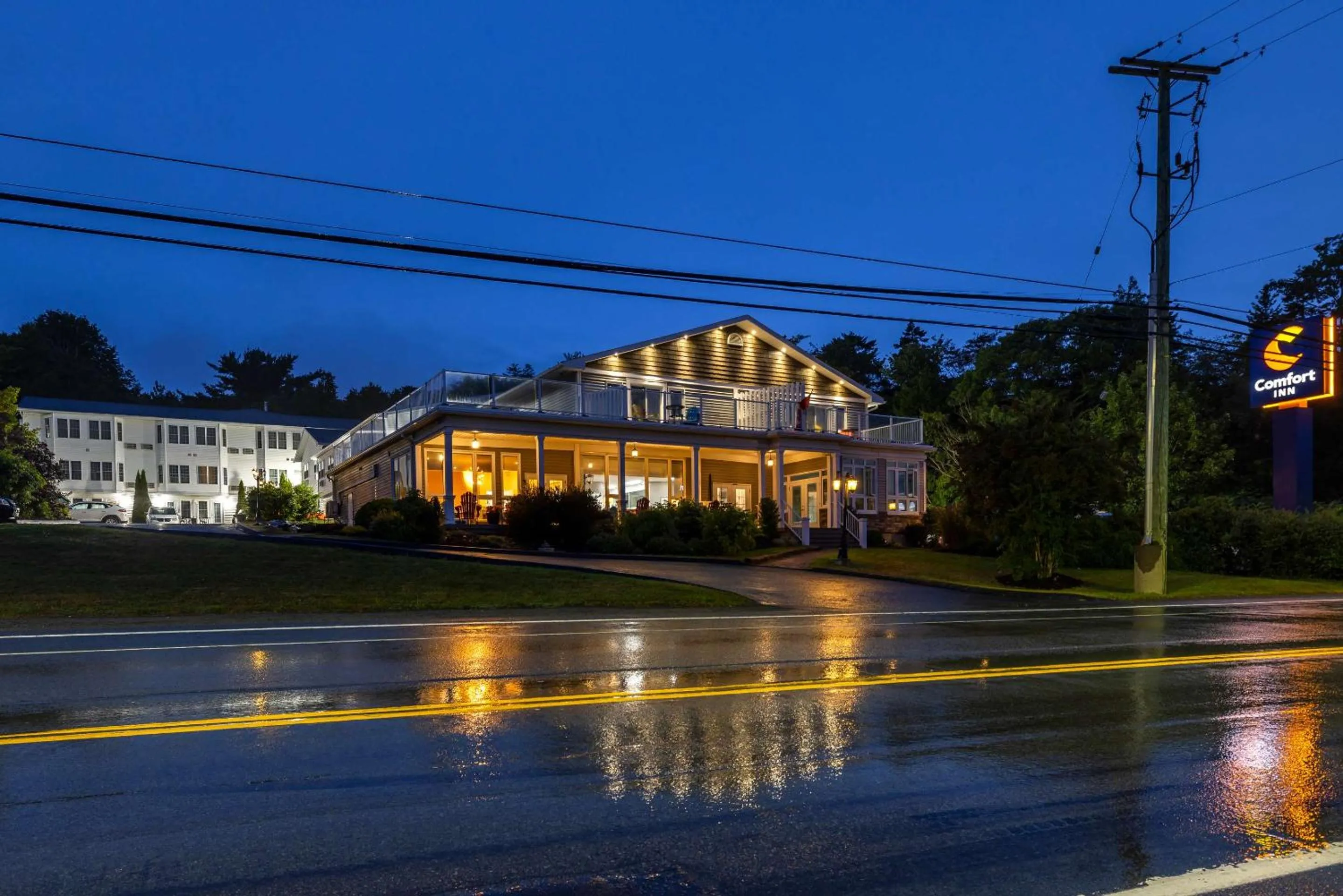 Property building in Comfort Inn