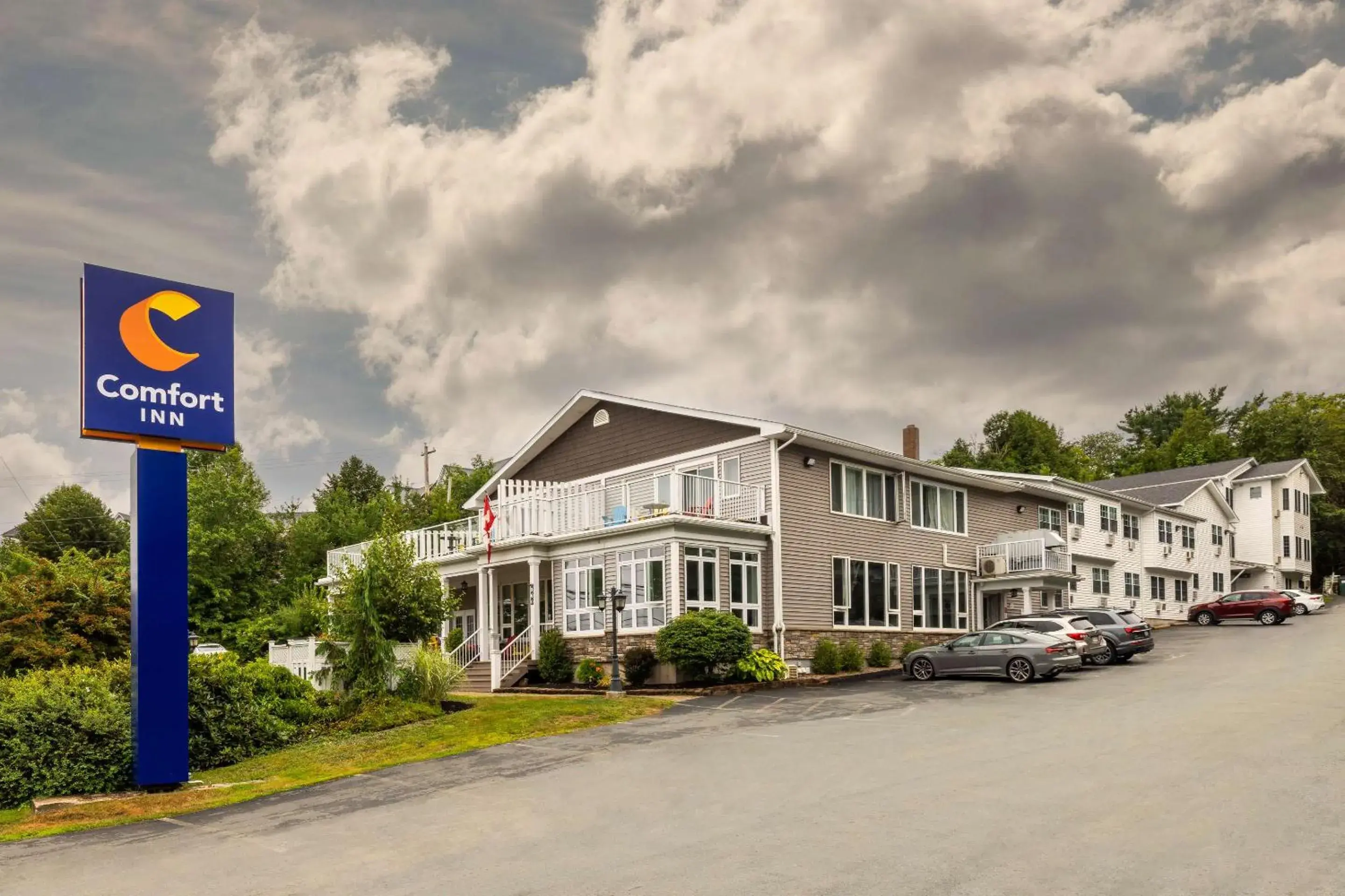 Property building in Comfort Inn Property building in Comfort Inn